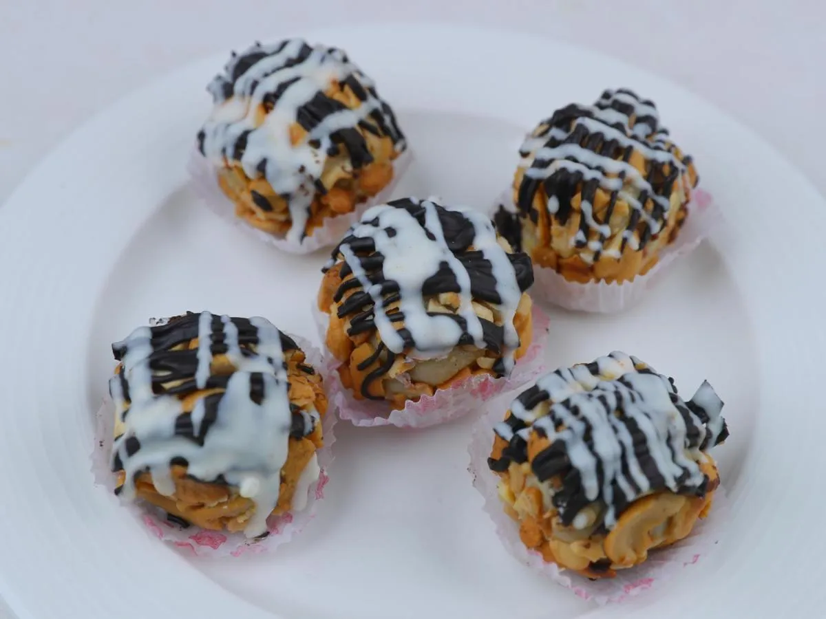 Food in D R Utthama Nellore - AM Hotel Kollection