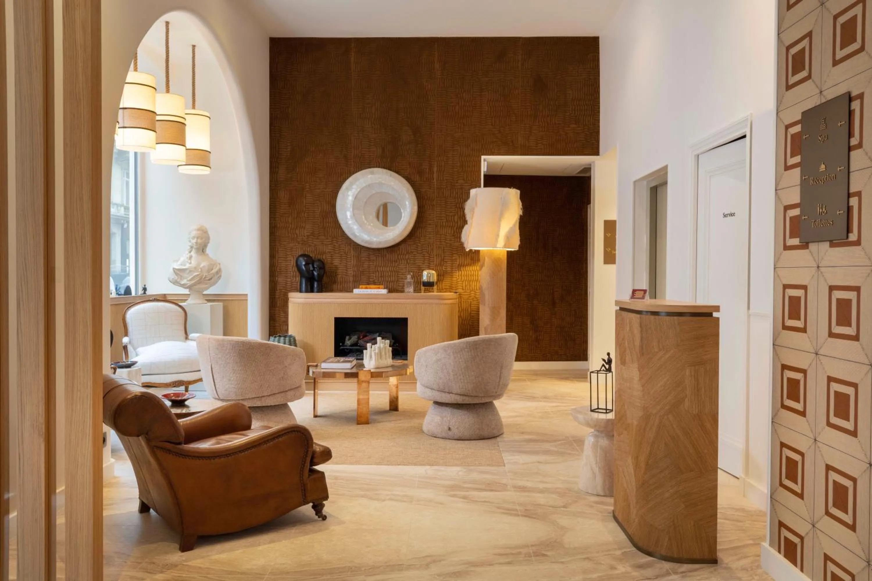 Living room in Madame Drouot & Spa - Opera