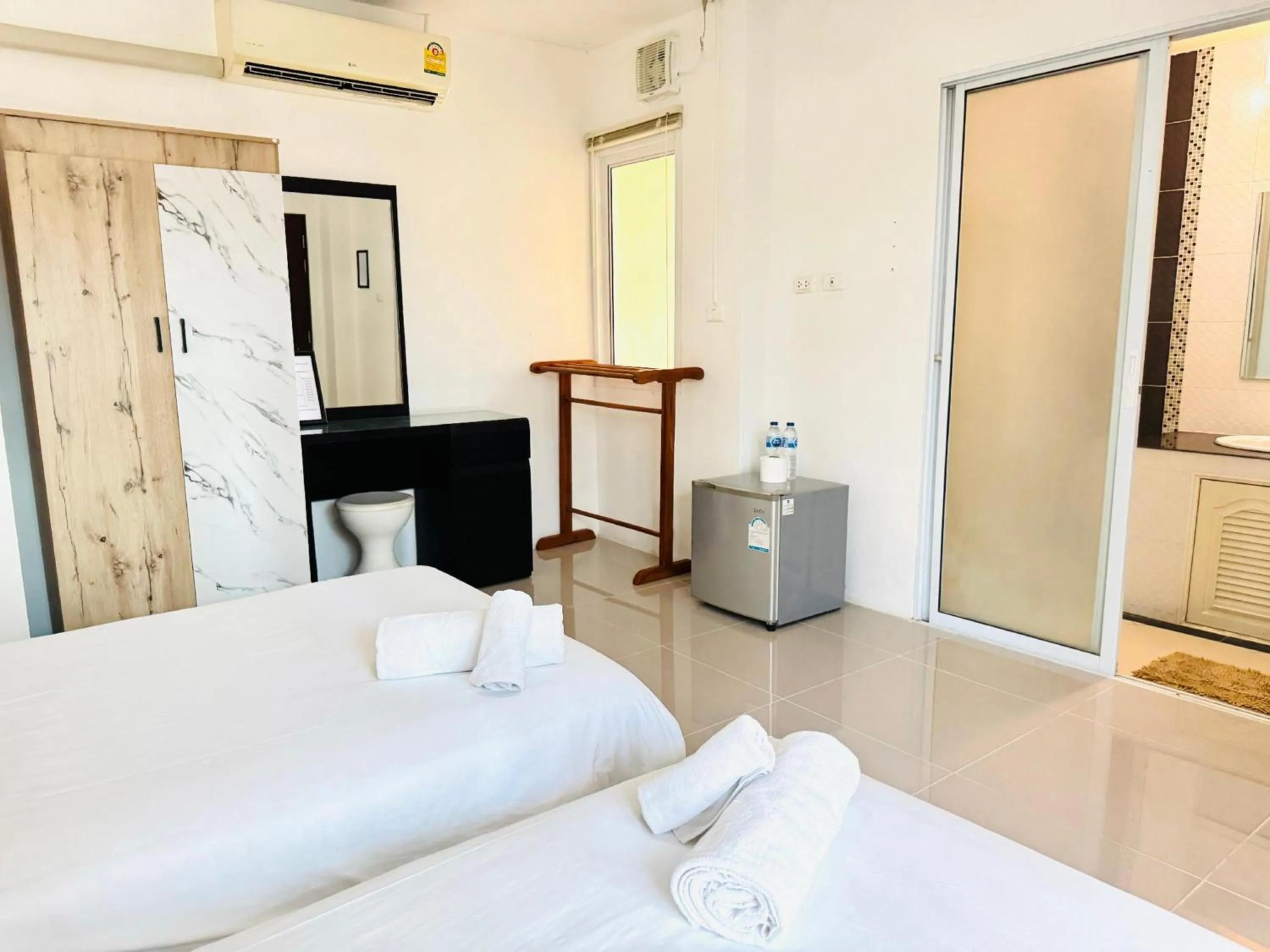 Photo of the whole room, Bed in Collection O Bupamontra Chiangmai