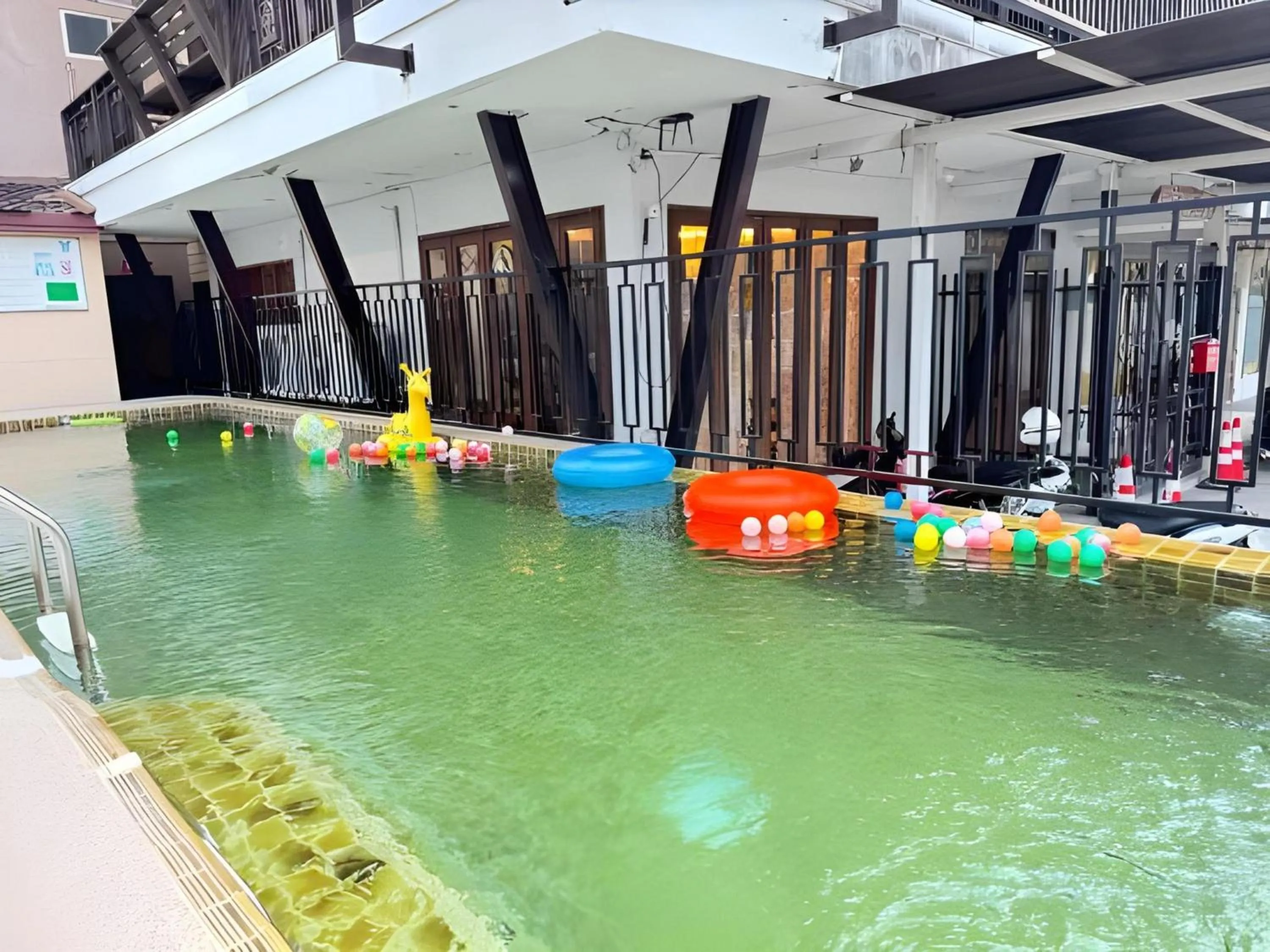 Swimming pool in Collection O Bupamontra Chiangmai