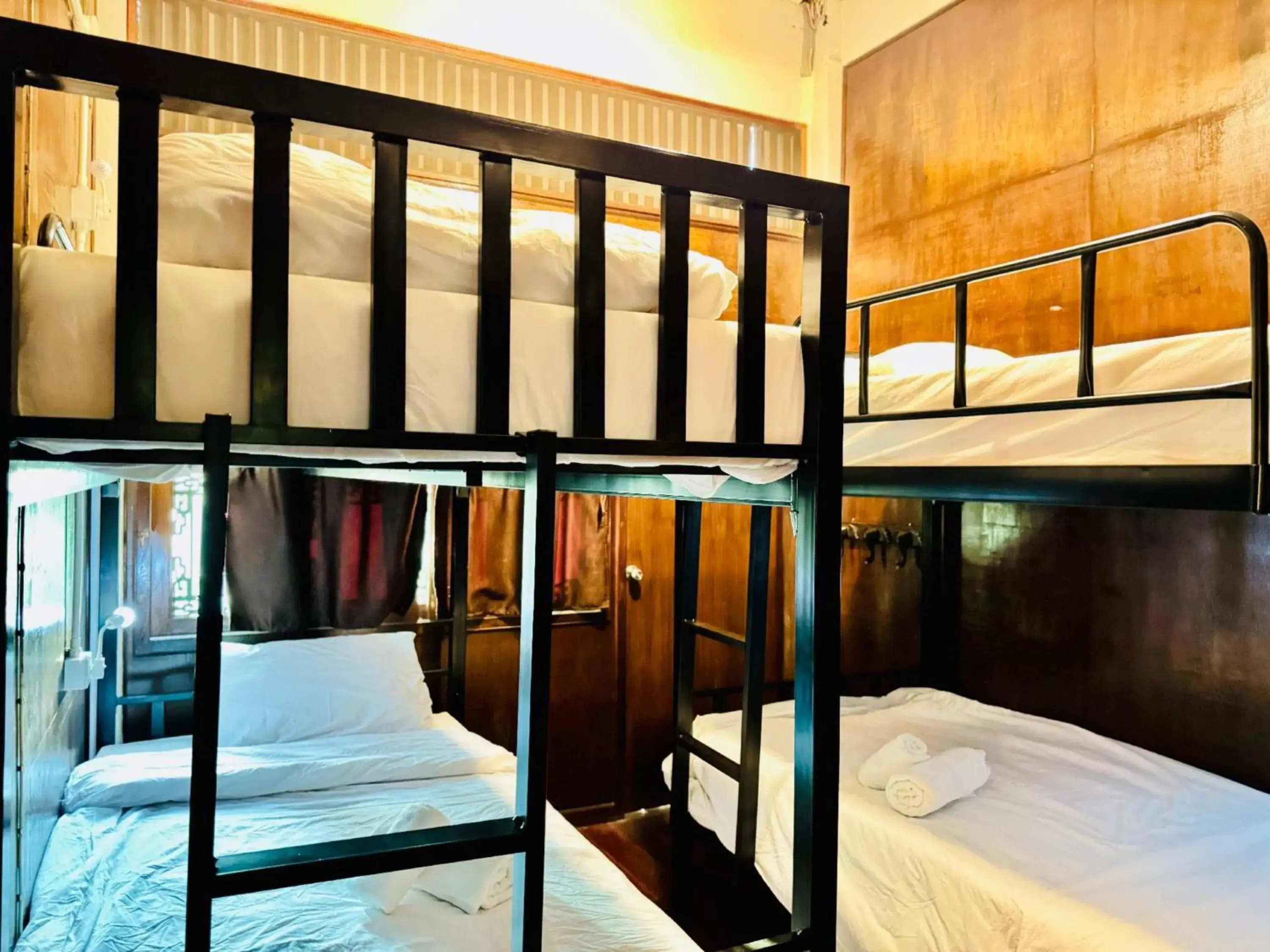 Bed in 4-Bed Mixed Dormitory Room in Collection O Bupamontra Chiangmai Bed in 4-Bed Mixed Dormitory Room in Collection O Bupamontra Chiangmai