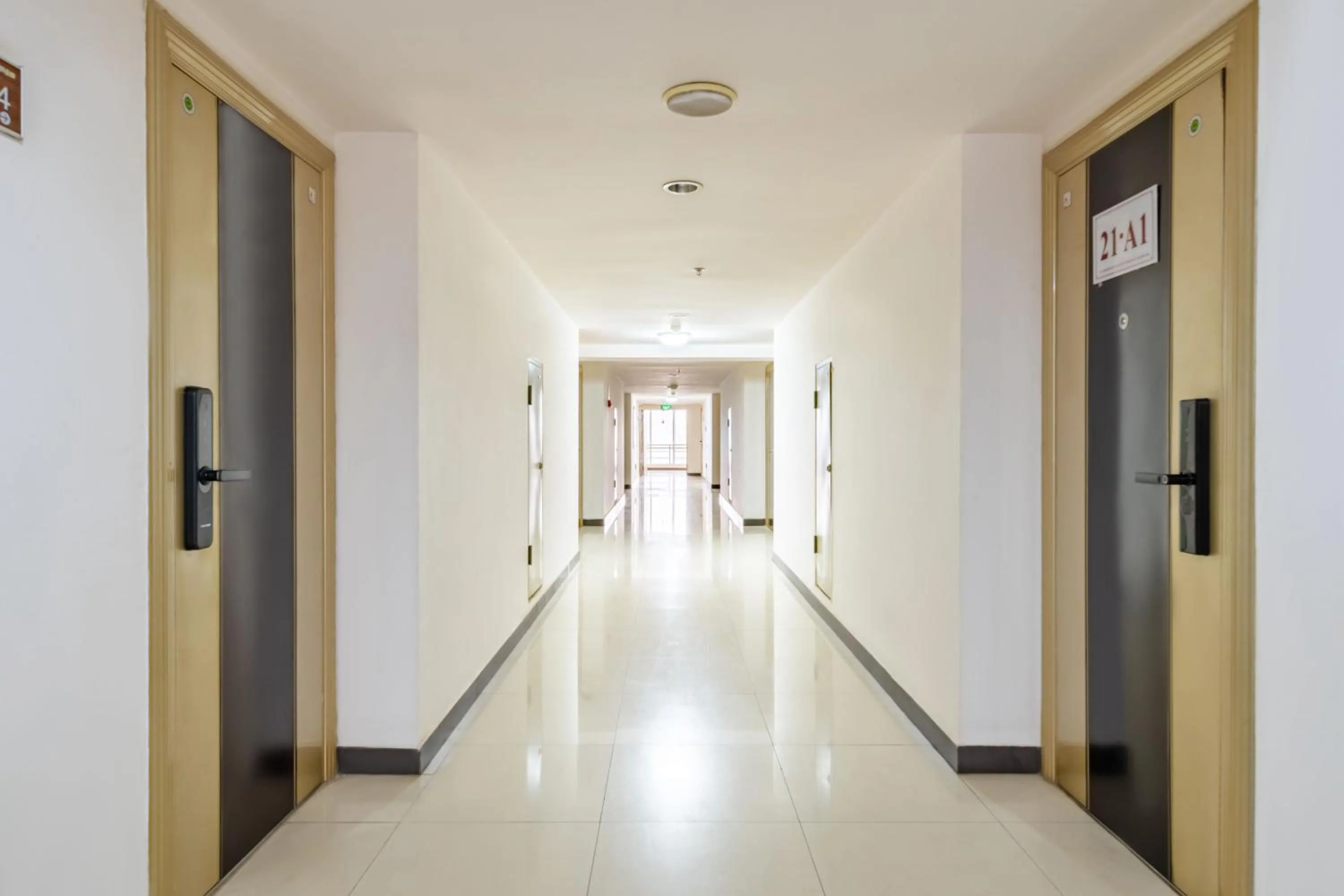 Property building in Ha Luo Hotel