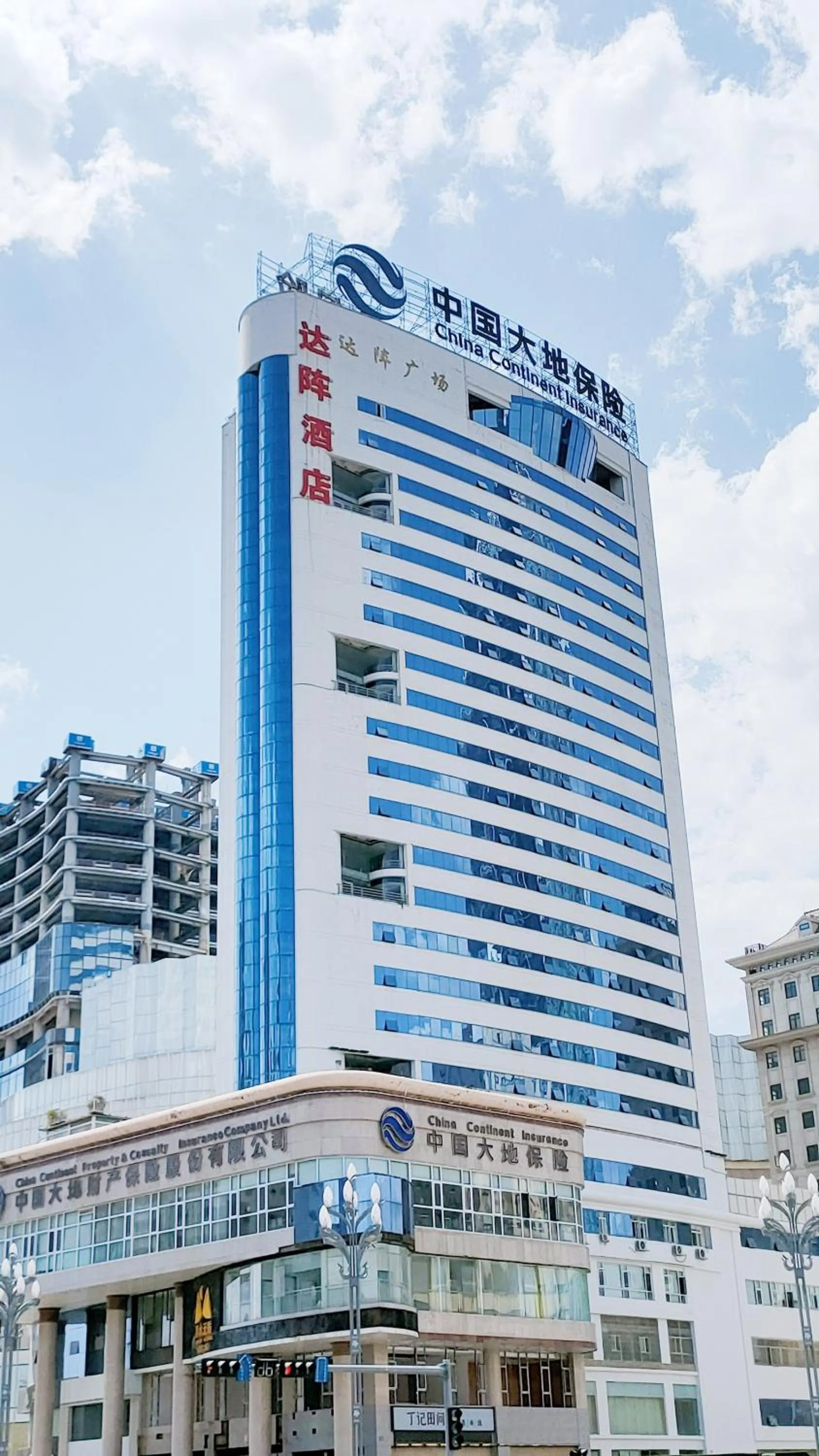 Property building in Ha Luo Hotel