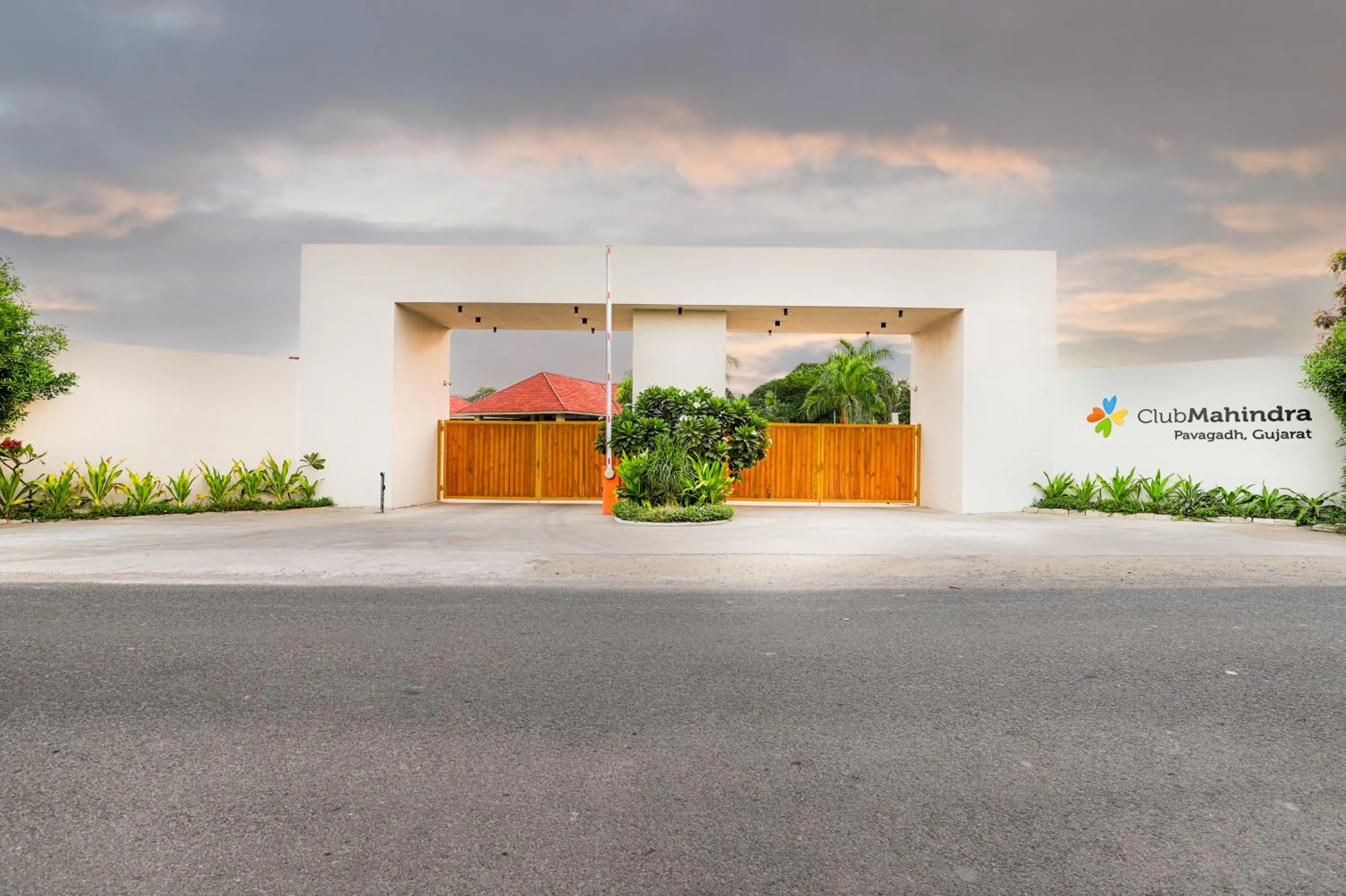Facade/entrance in Club Mahindra Pavagadh