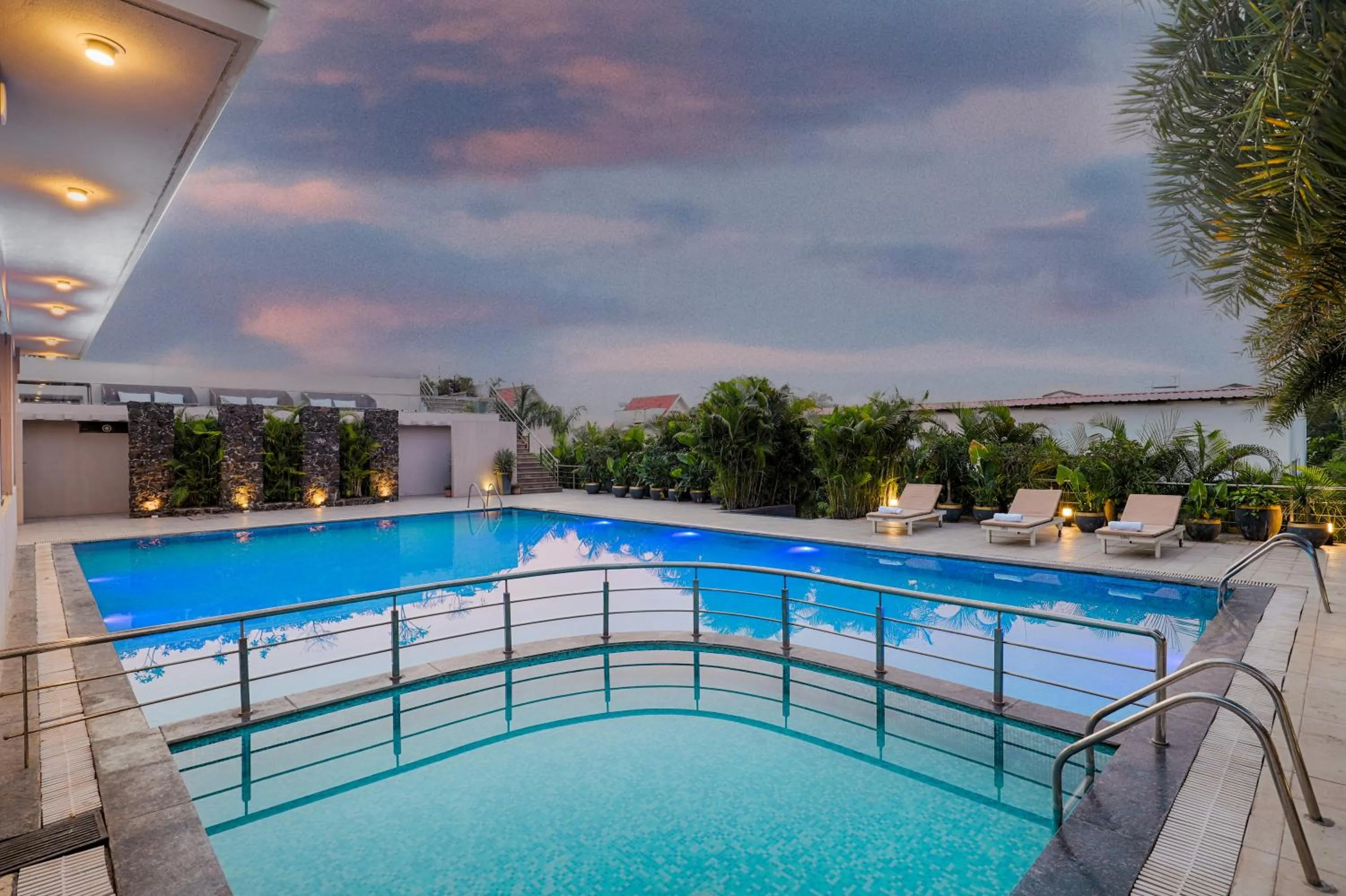 Swimming pool in Club Mahindra Pavagadh