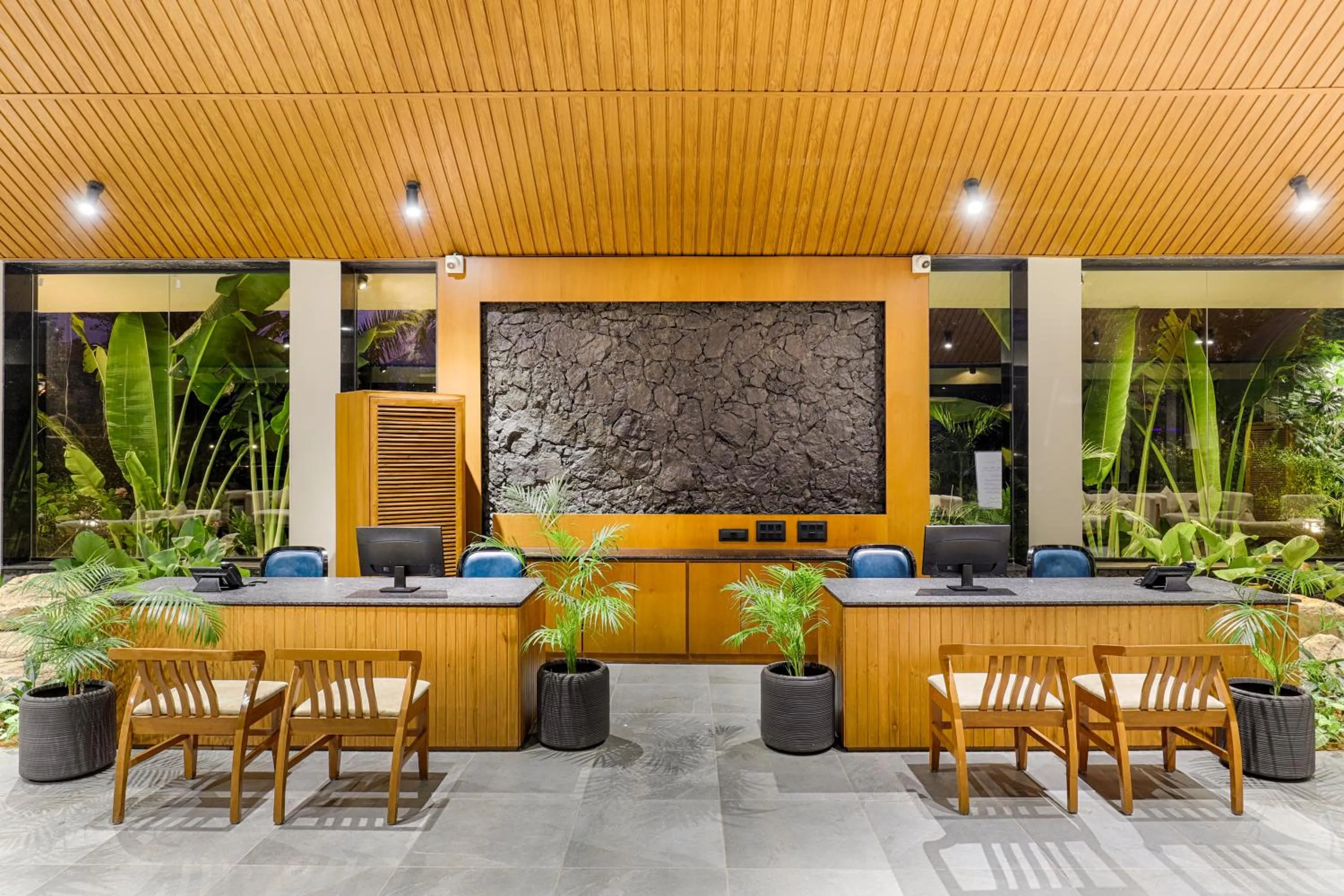 Lobby or reception in Club Mahindra Pavagadh