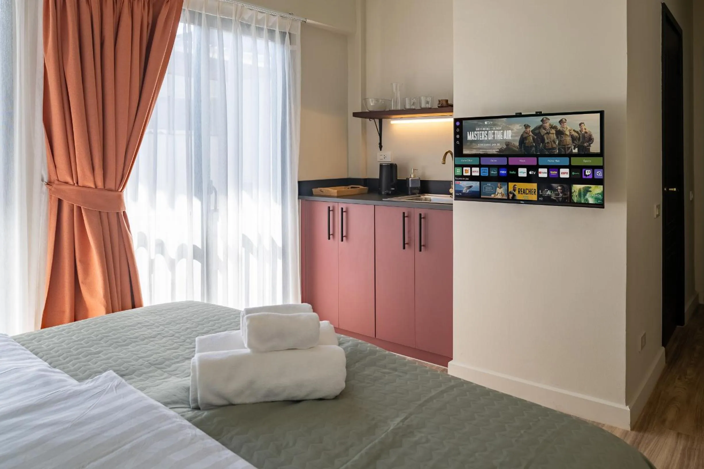 TV and multimedia, Bed in Boutique hotel Axis Bangkok