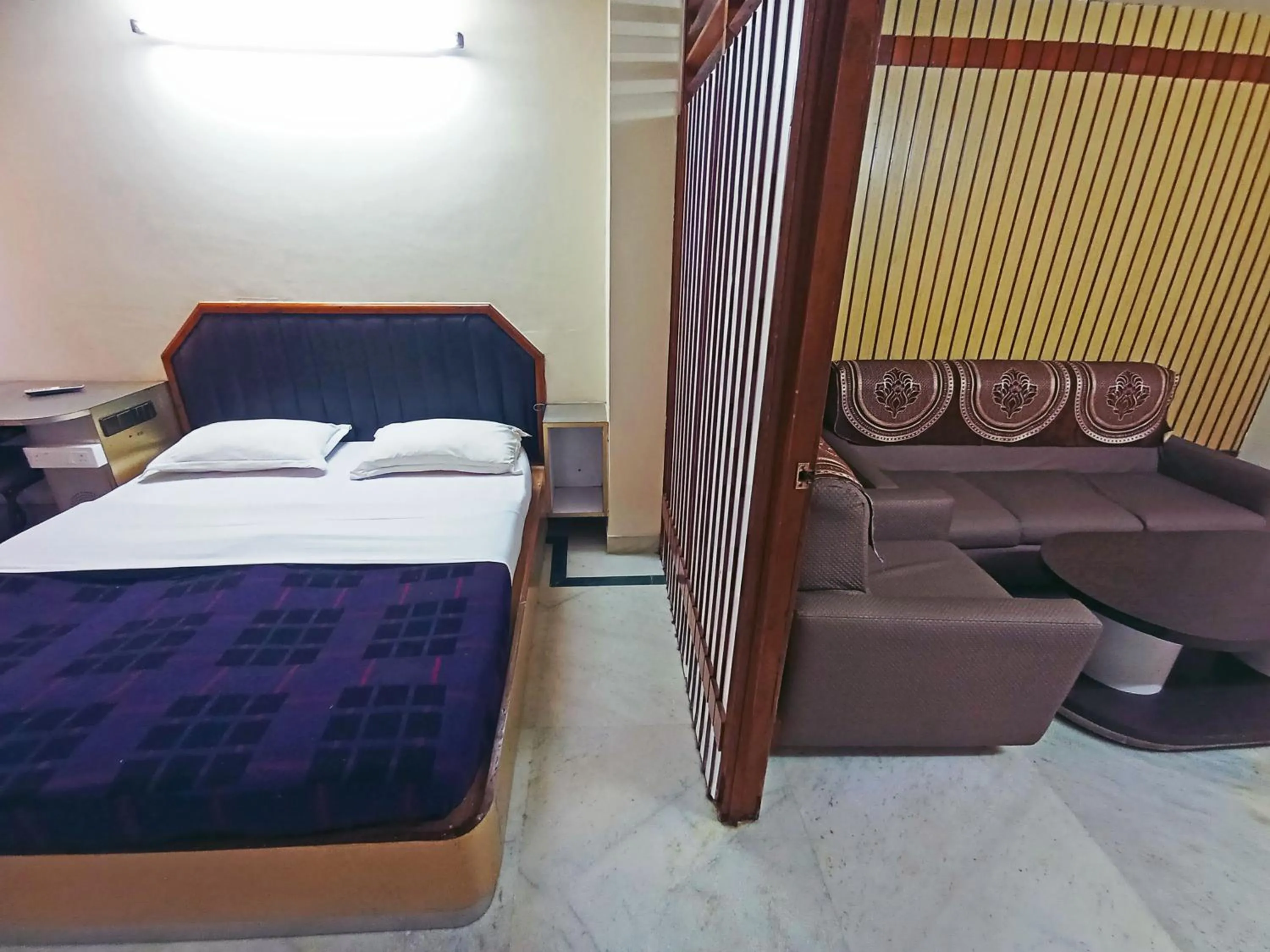 Bedroom in Hotel Chetana