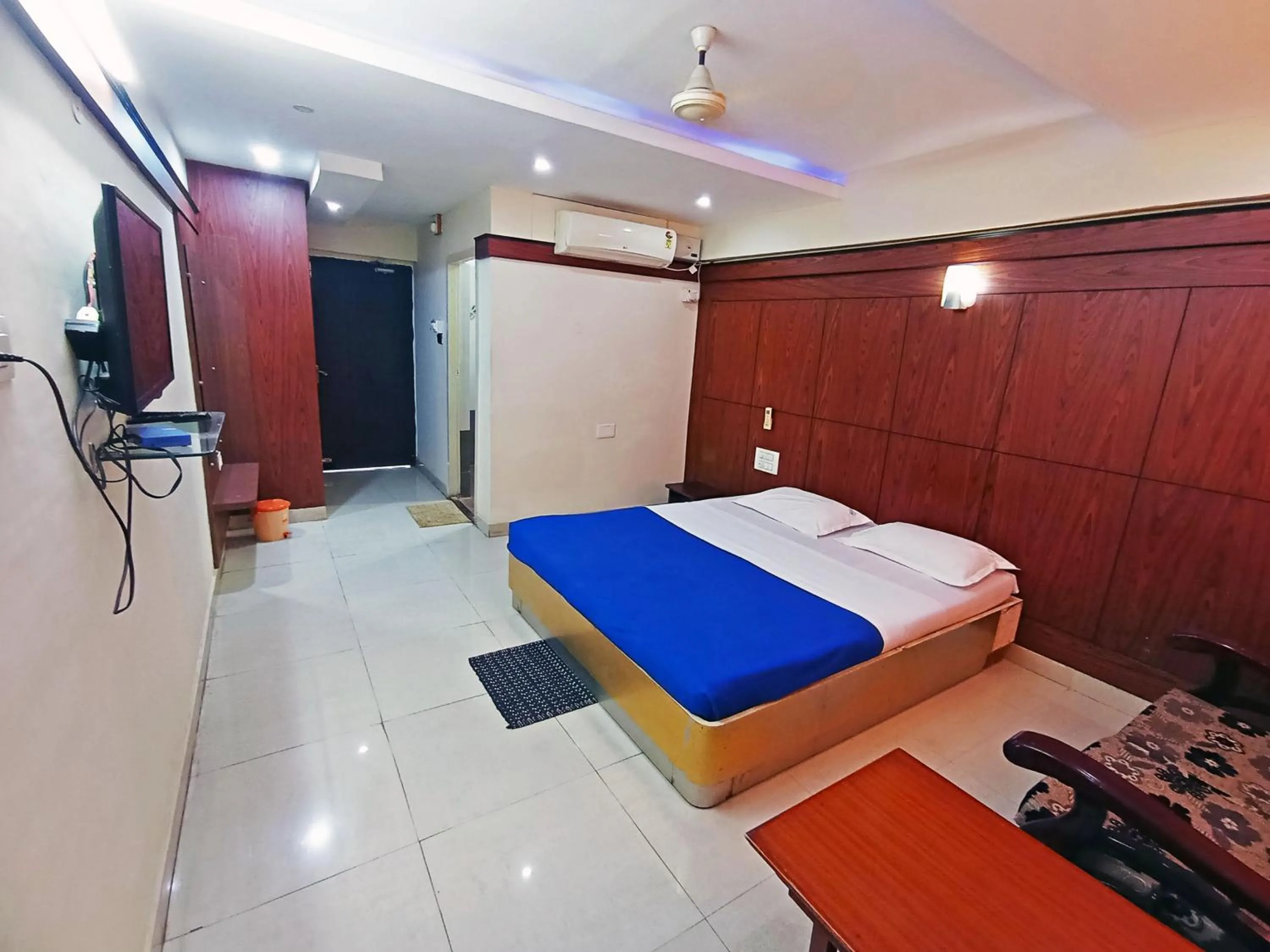 Bedroom in Hotel Chetana