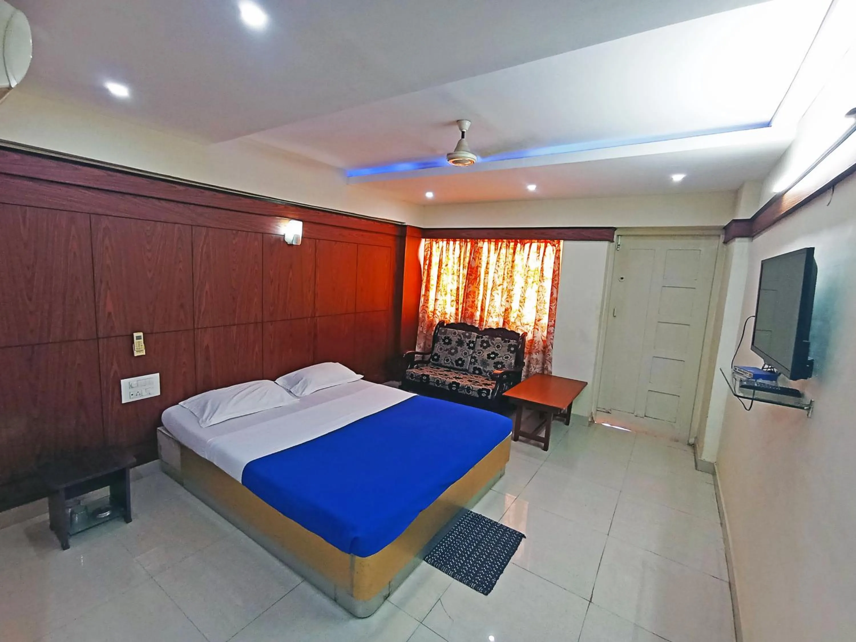 Bedroom in Hotel Chetana