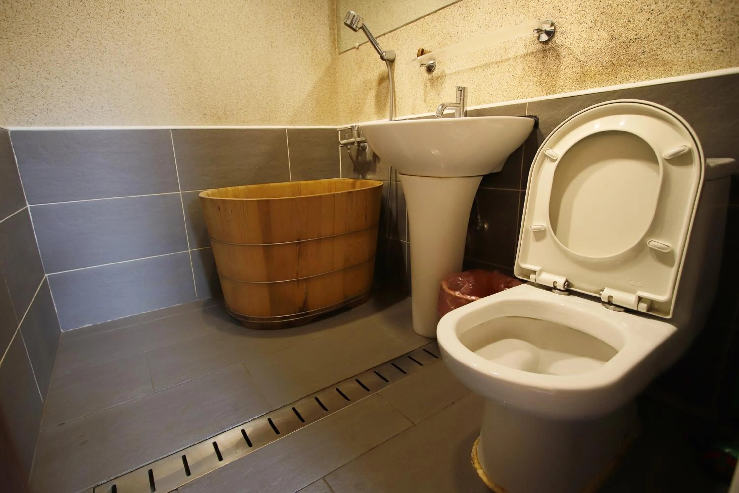 Bathroom in Fenchihu Hotel