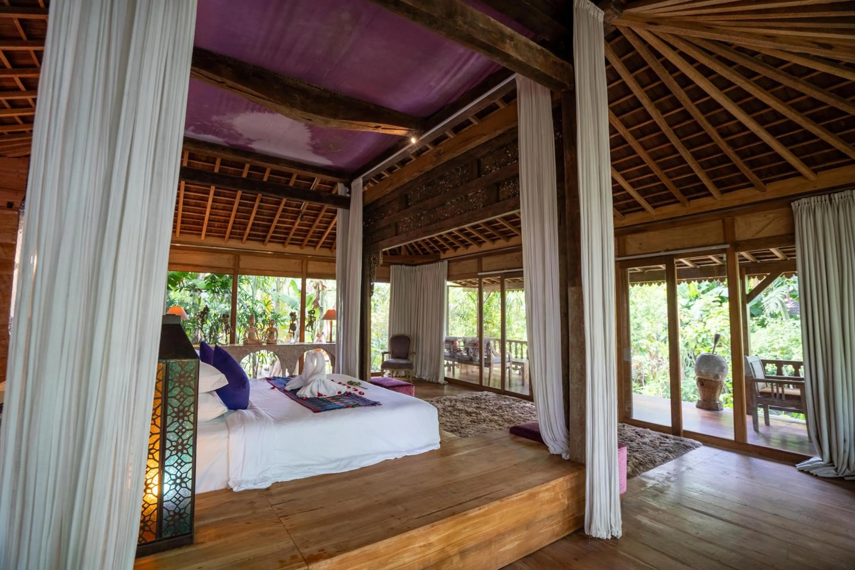 Bathroom, Bed in Kropak Canggu