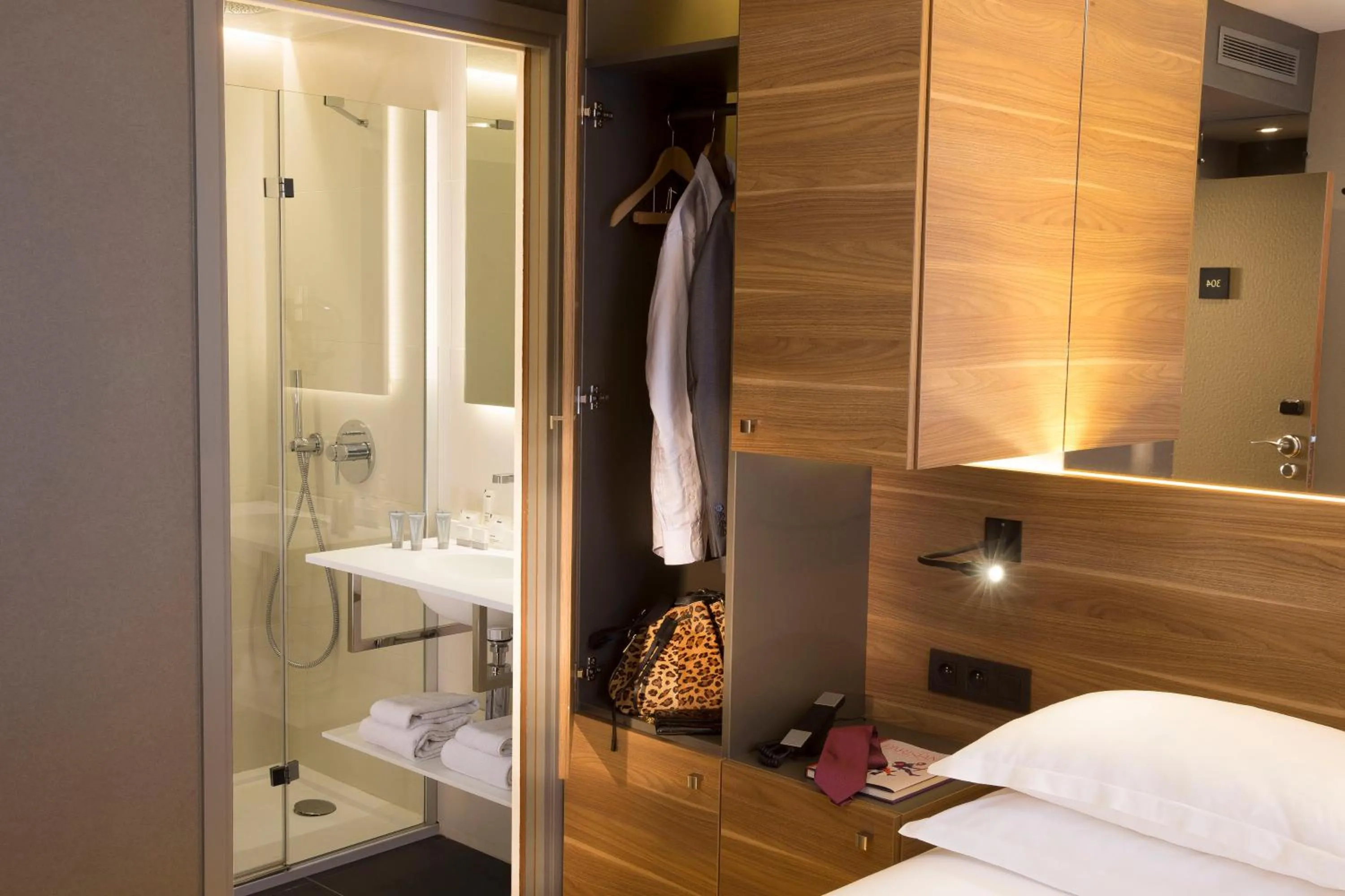 Bathroom, Bed in Cler Hotel