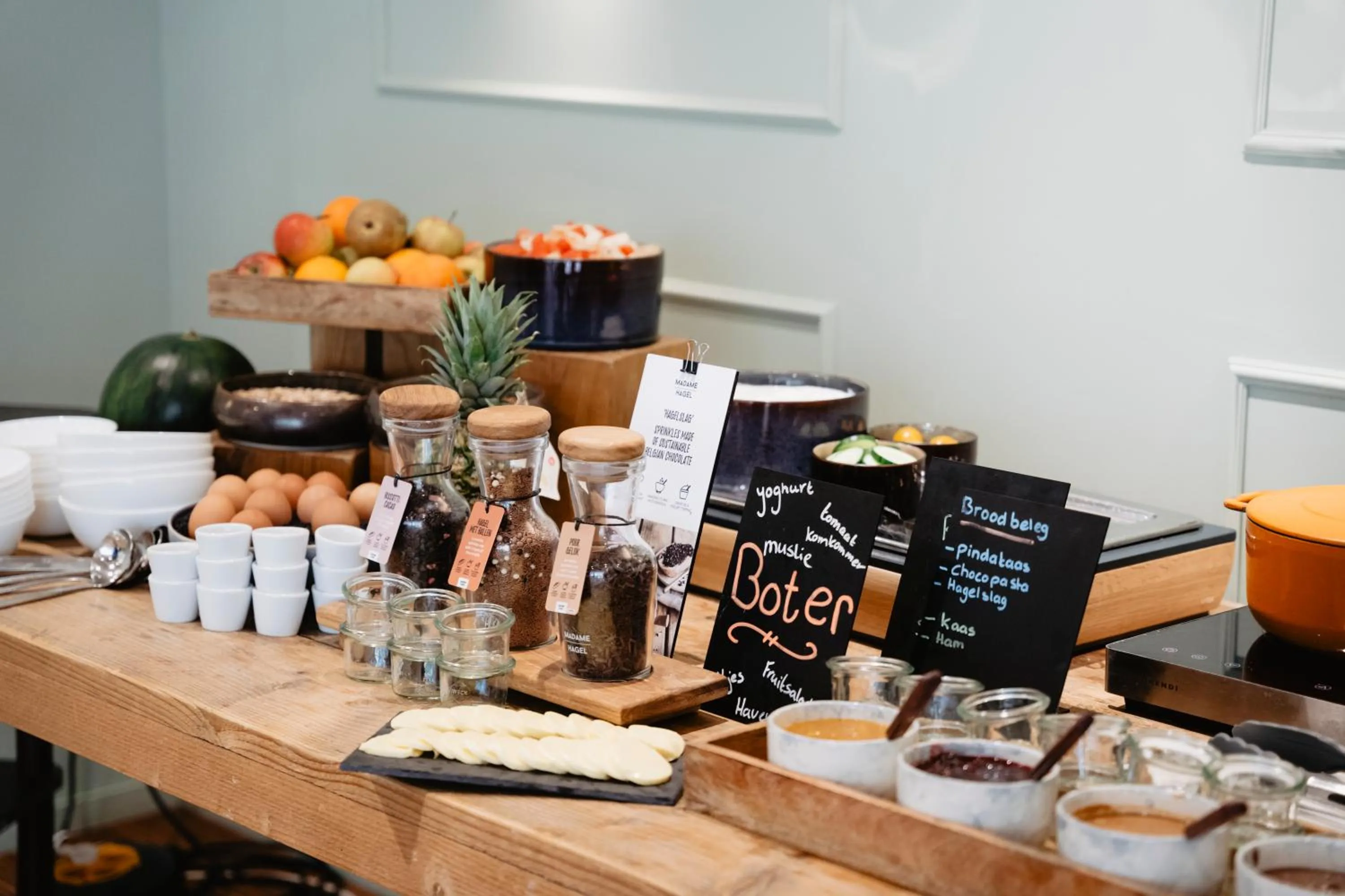 Breakfast in Leerhotel Het Klooster