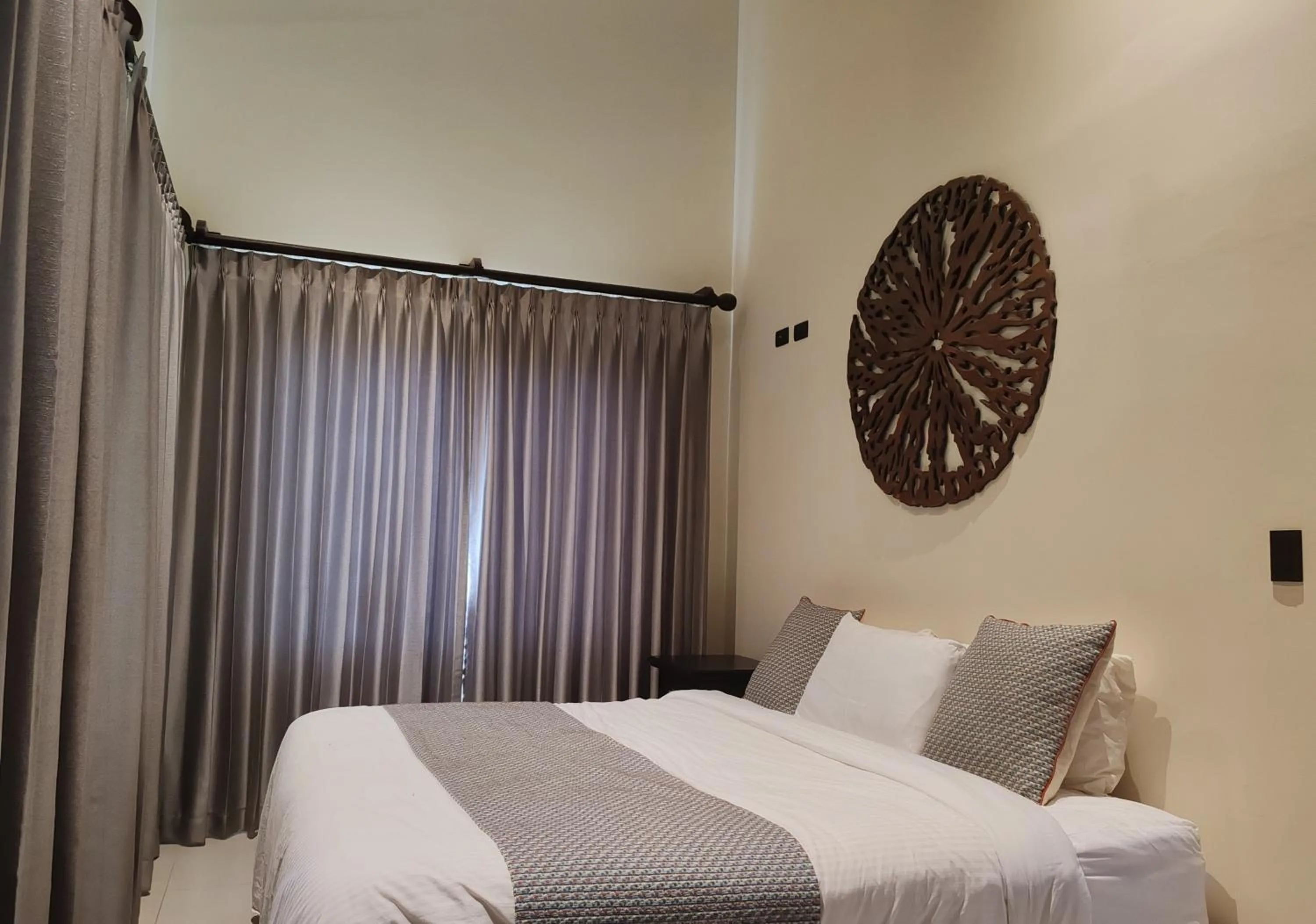 Bedroom, Bed in Marenaz Oceanfront Resort