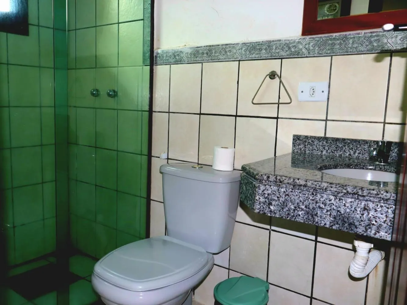 Toilet in Brazish Pousada
