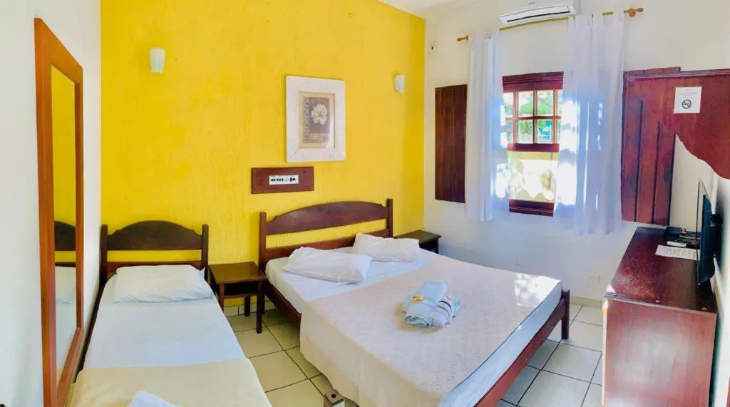 TV and multimedia, Bed in Brazish Pousada