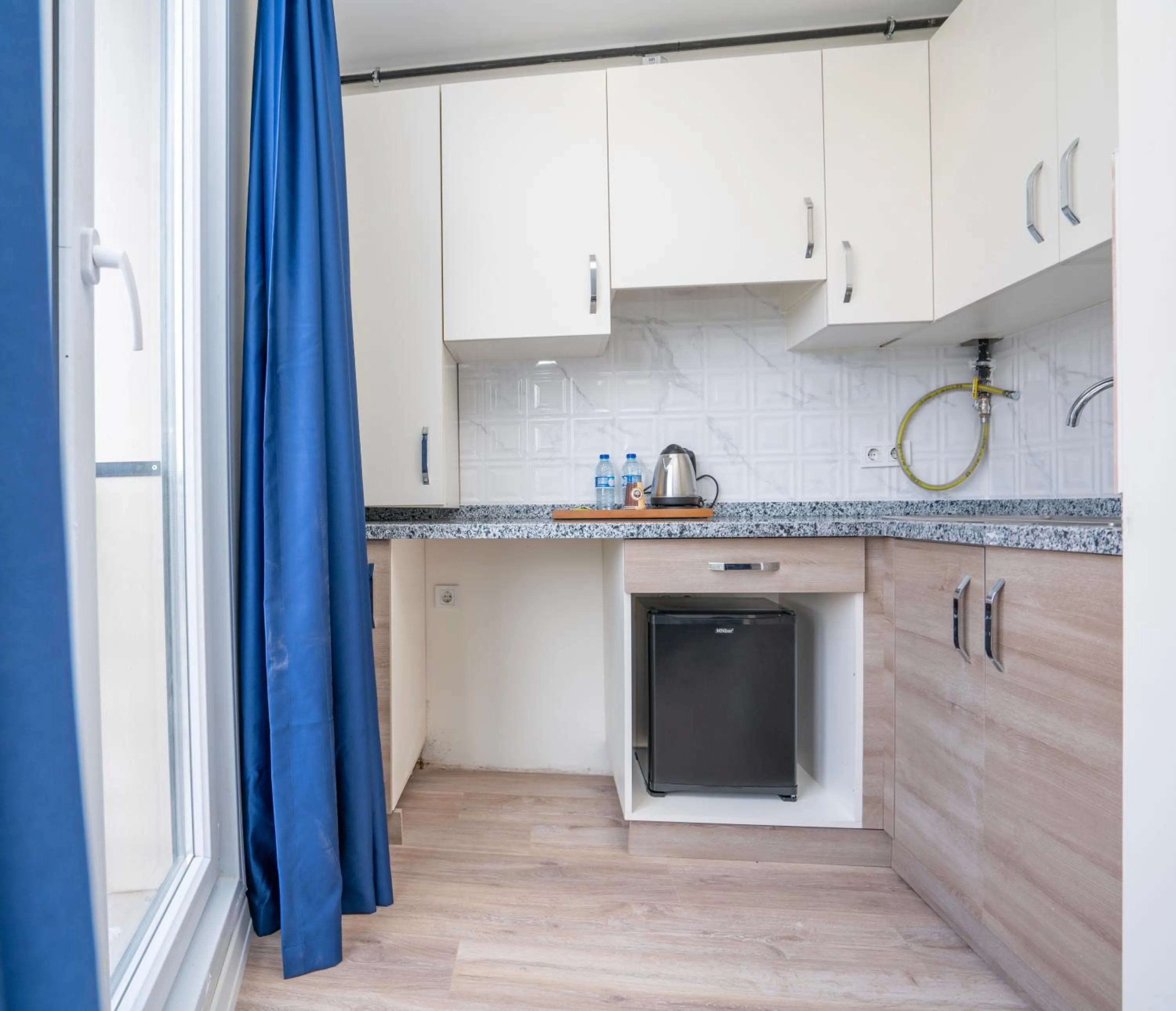 Kitchen or kitchenette in Guest Suites