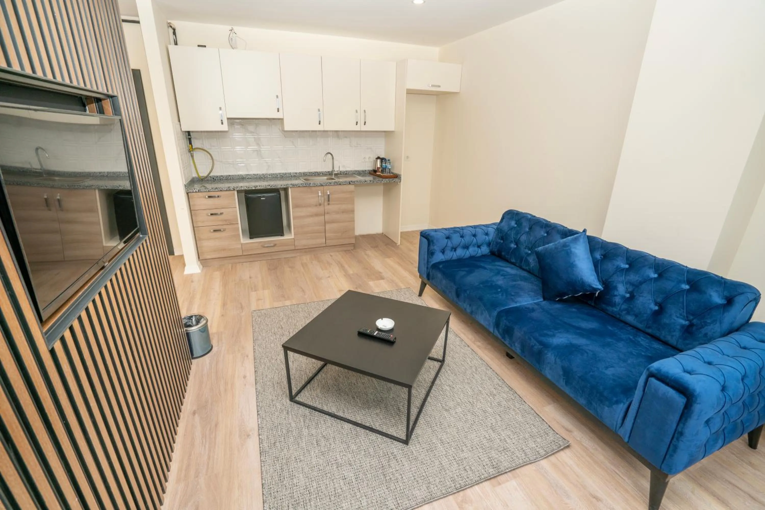 Kitchen or kitchenette in Guest Suites