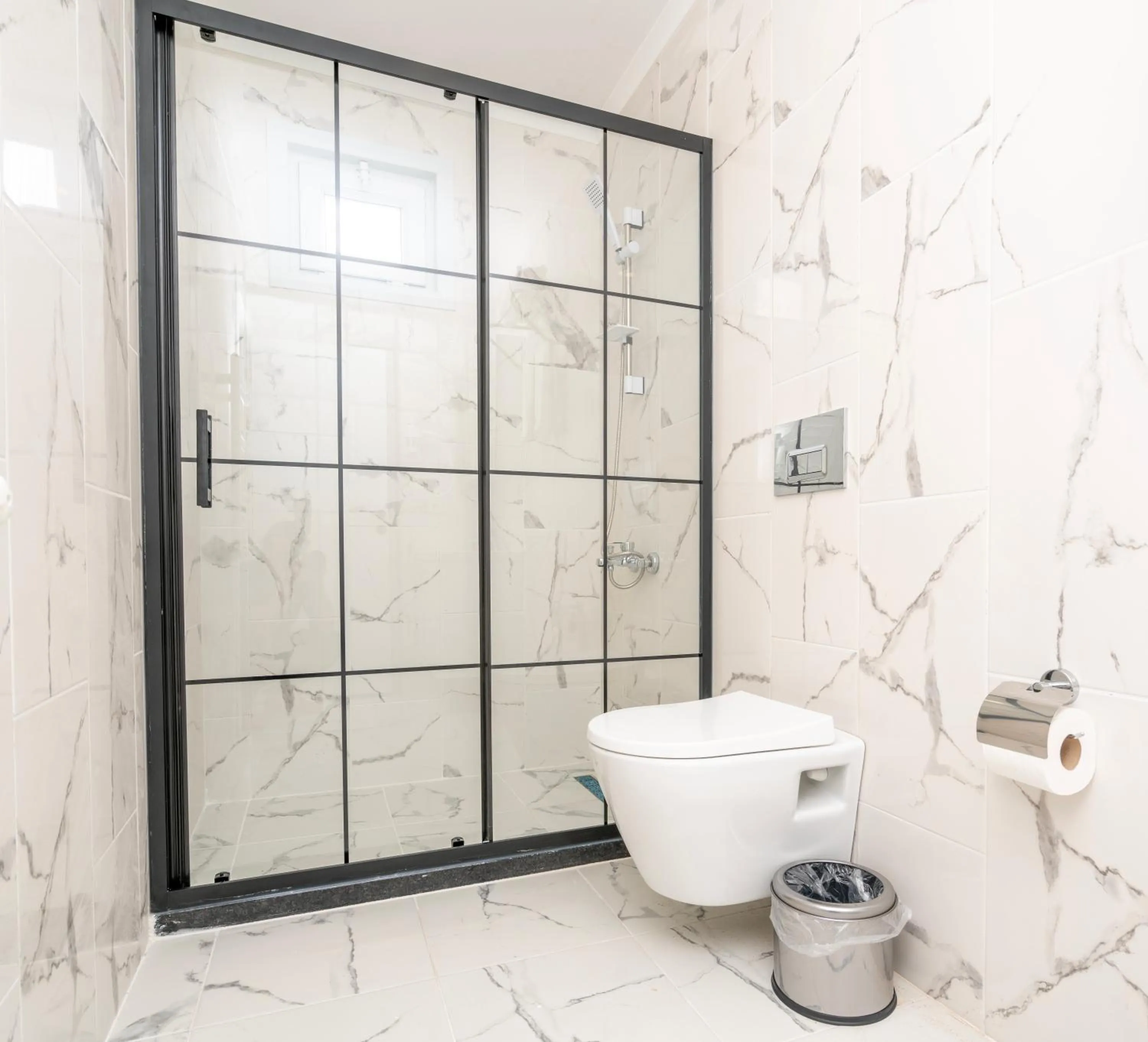 Shower in Guest Suites