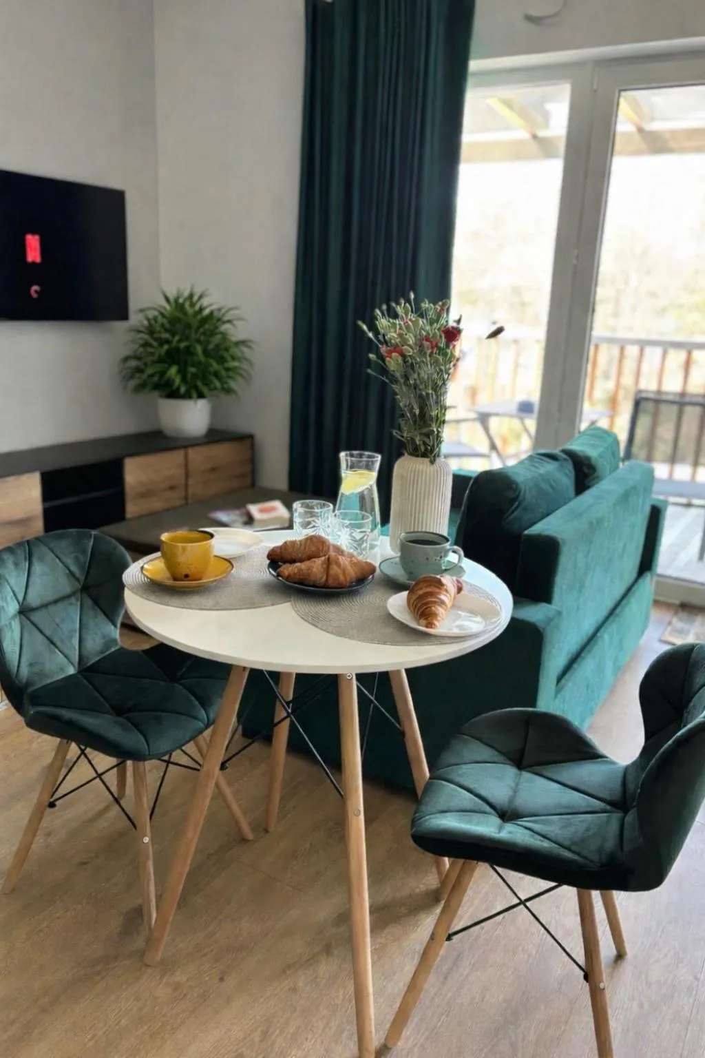 TV and multimedia in Flauta Apartamenty Augustów nad Jeziorem Białym