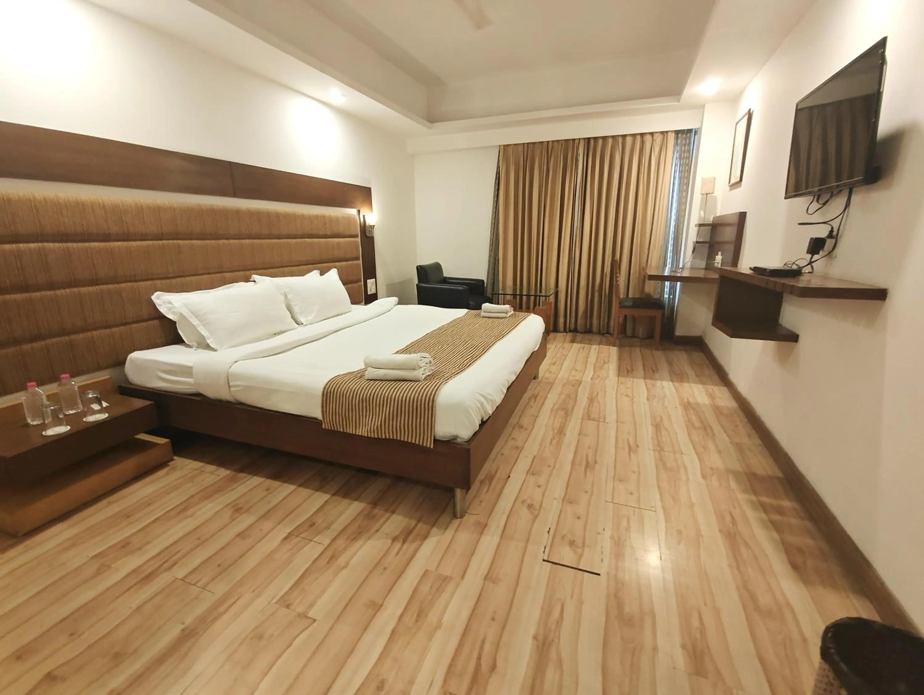 Photo of the whole room, Bed in The Sky Comfort, Ahmedabad