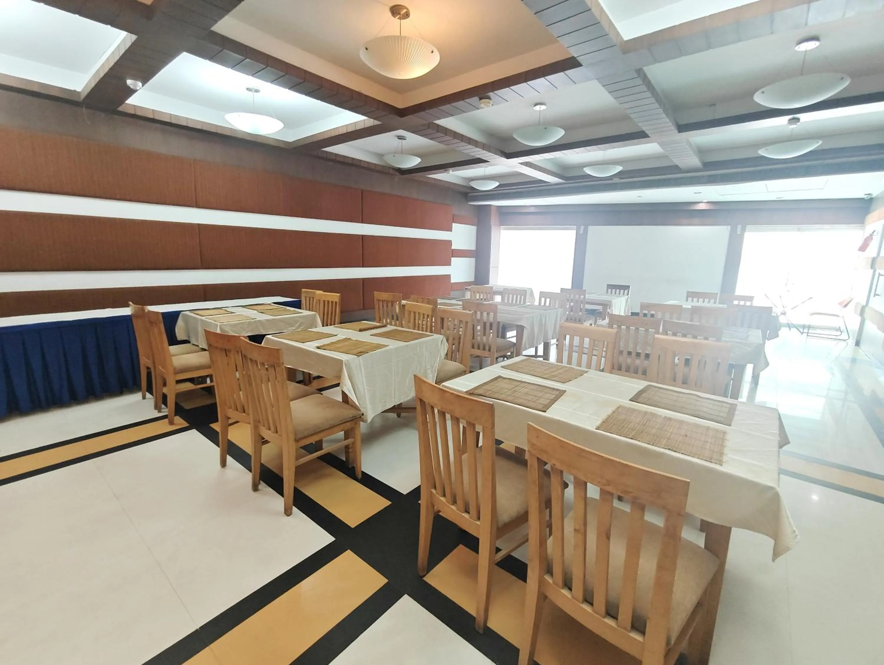 Restaurant/places to eat in The Sky Comfort, Ahmedabad