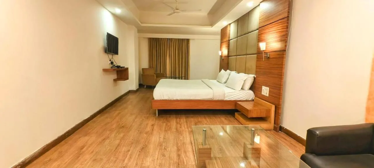 Bedroom, Bed in The Sky Comfort, Ahmedabad