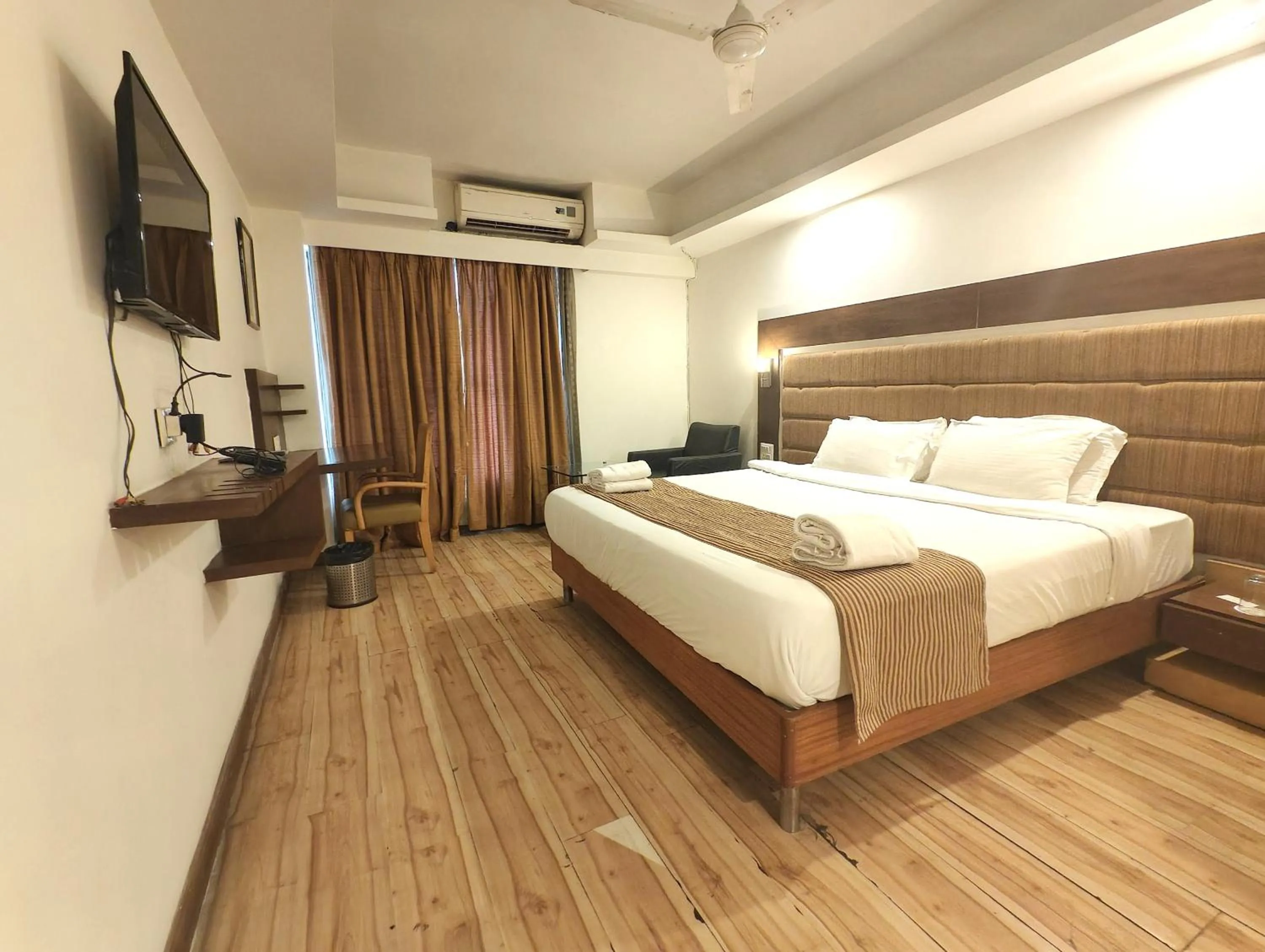 Photo of the whole room, Bed in The Sky Comfort, Ahmedabad