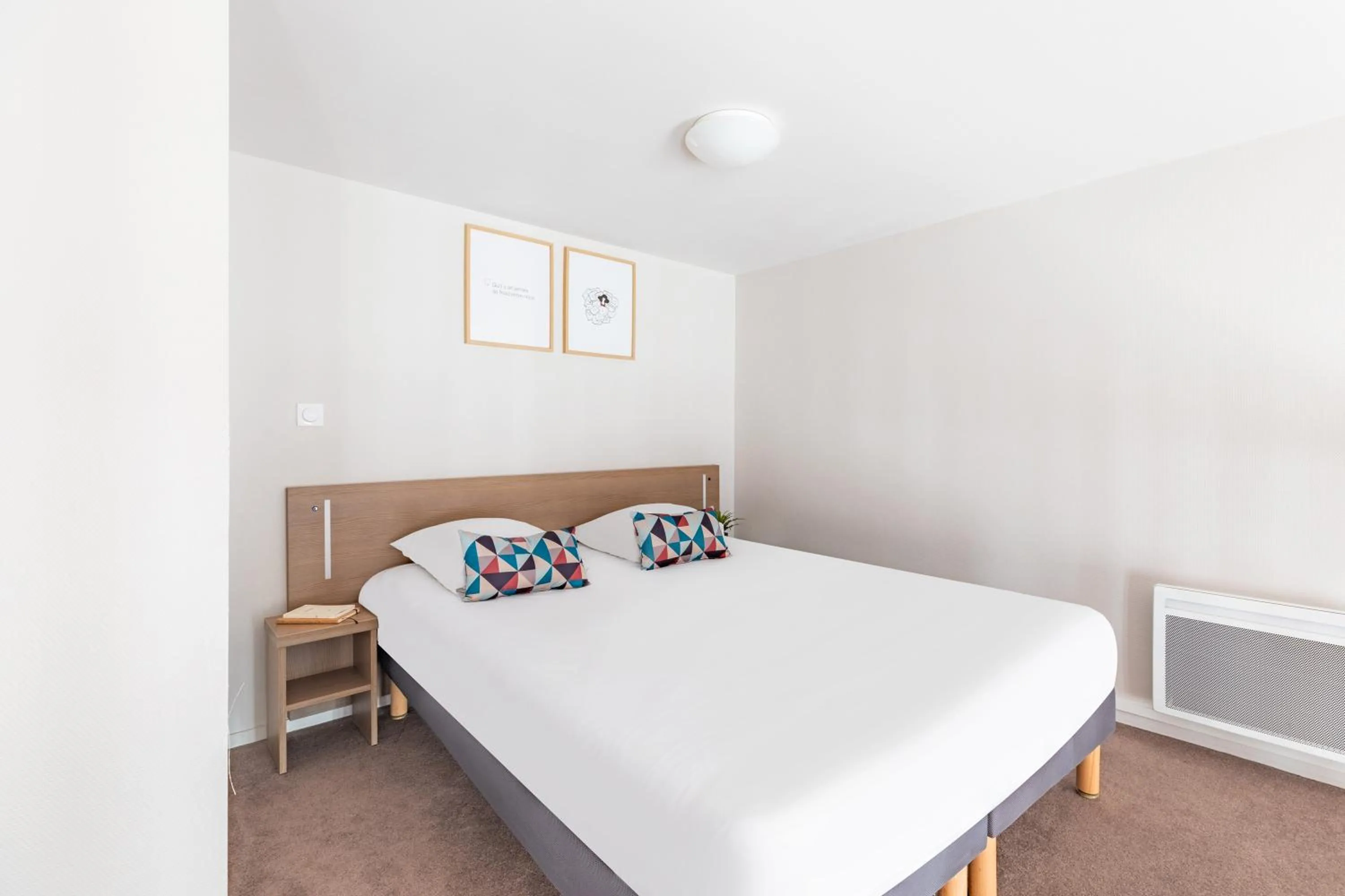 Bed in Appart’City Confort Reims Centre