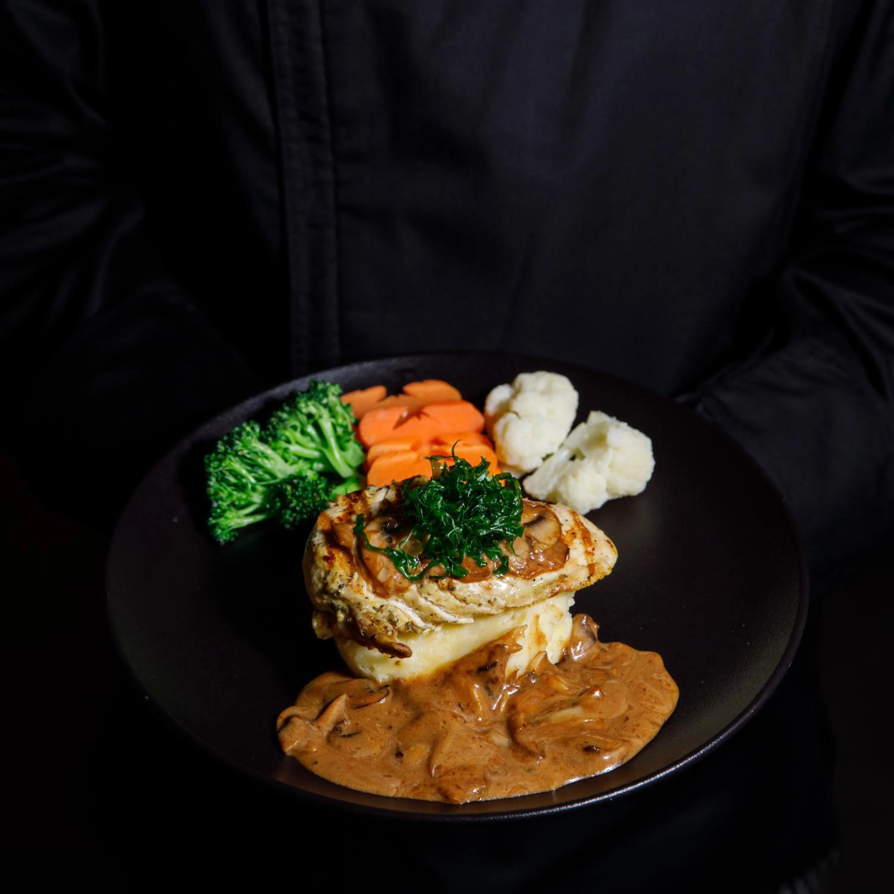 Restaurant/places to eat in Seven Seas Hotel