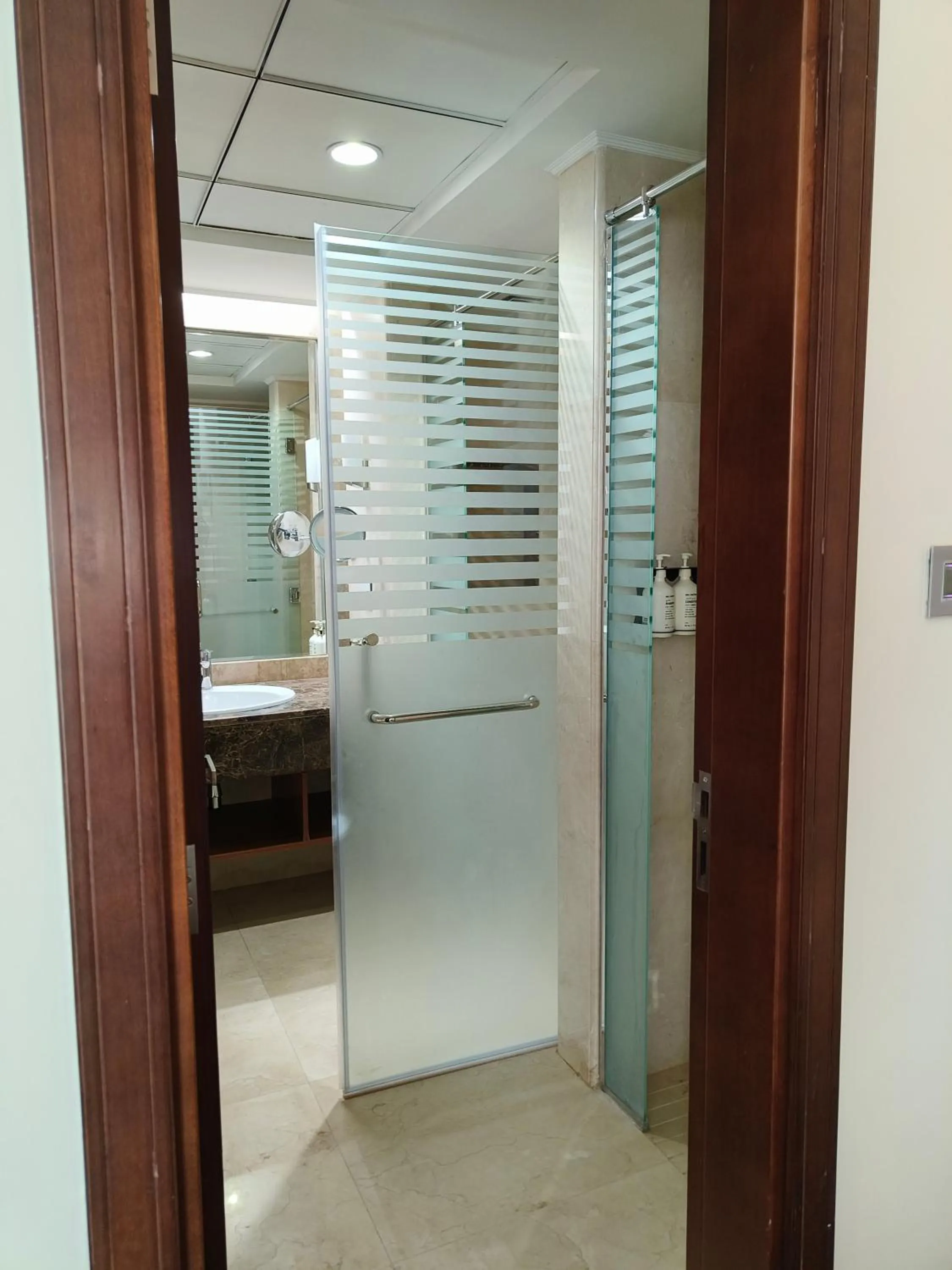 Bathroom in Seven Seas Hotel