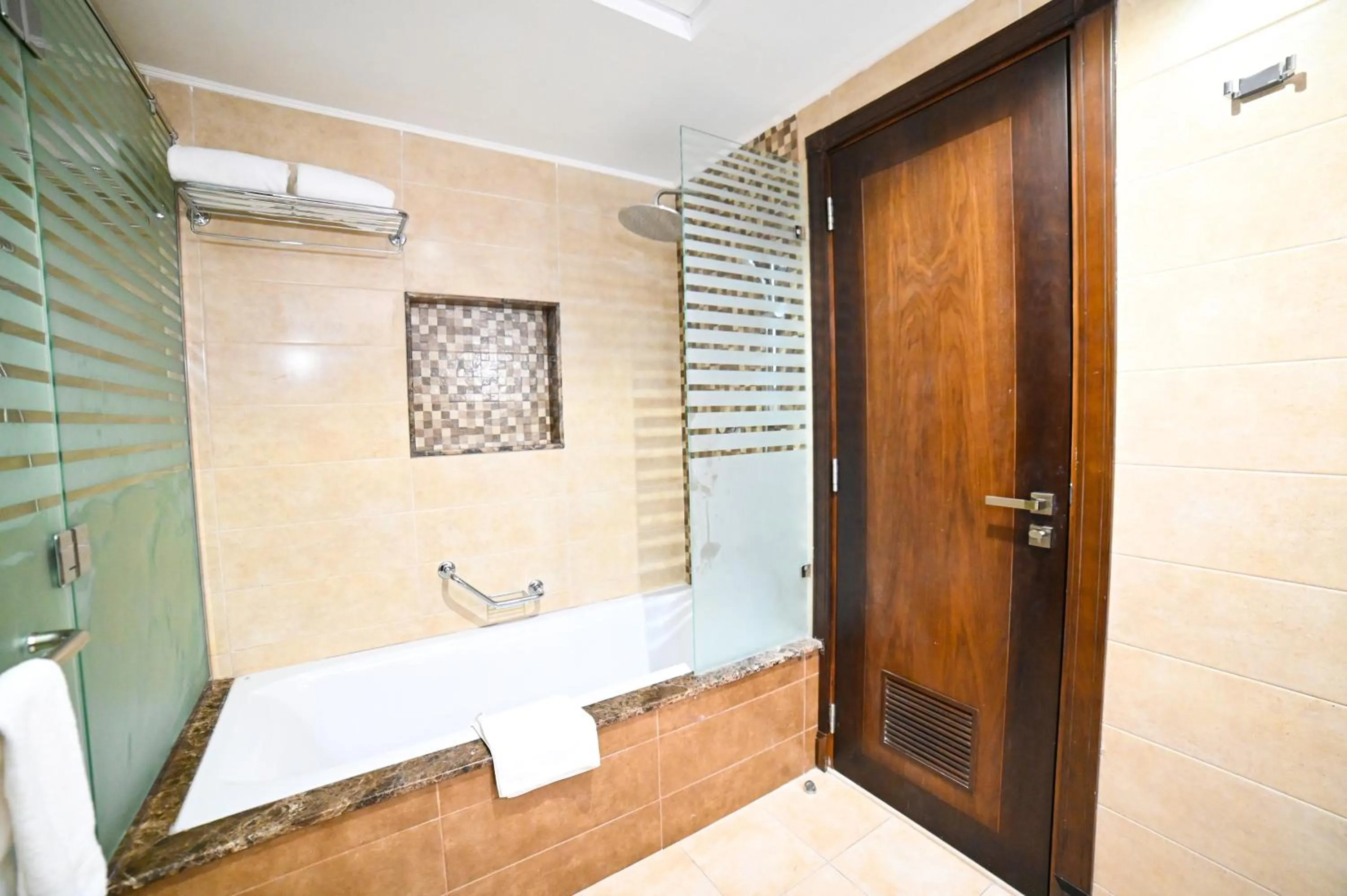 Bathroom in Seven Seas Hotel