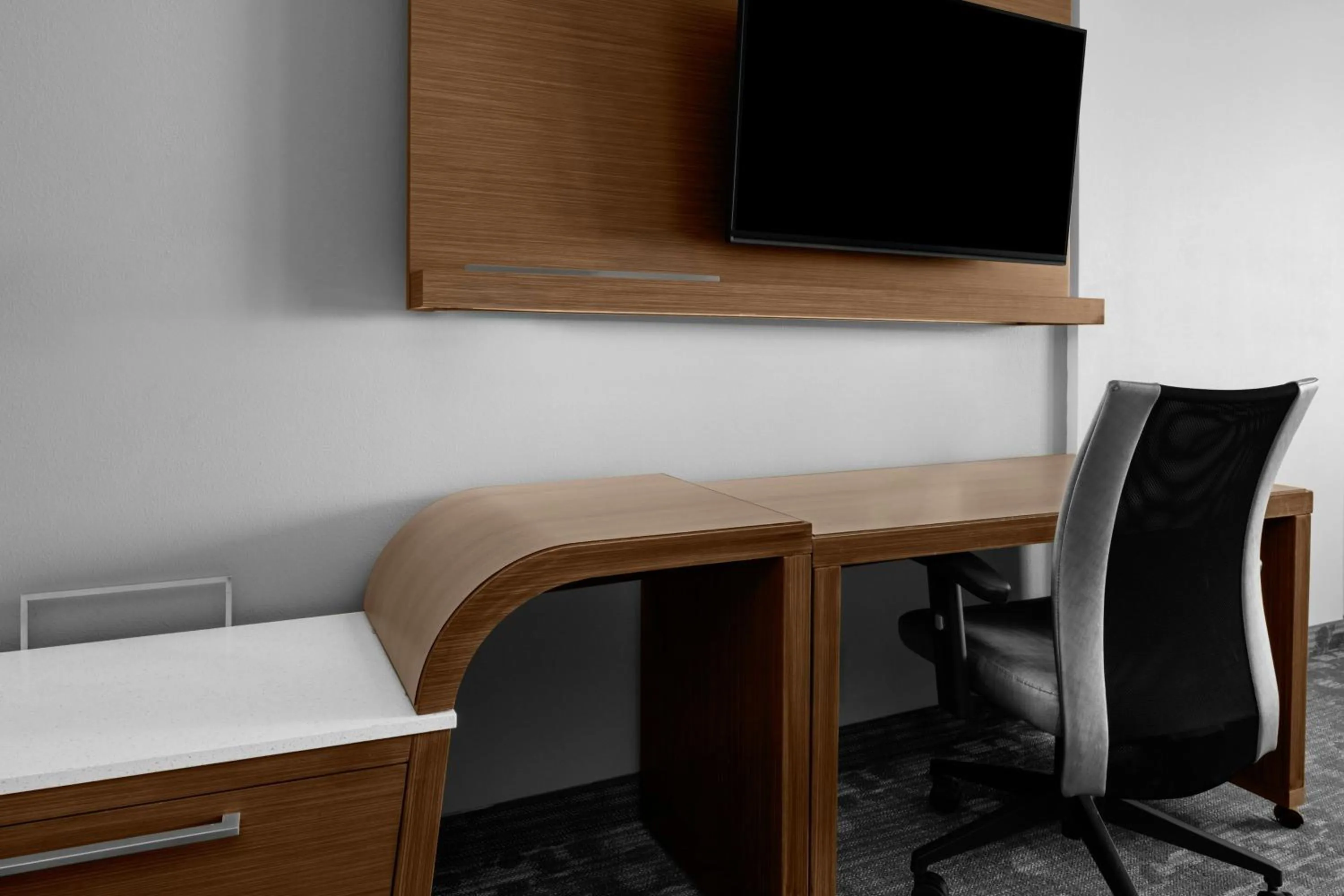 Photo of the whole room in Courtyard by Marriott Houston Katy Mills