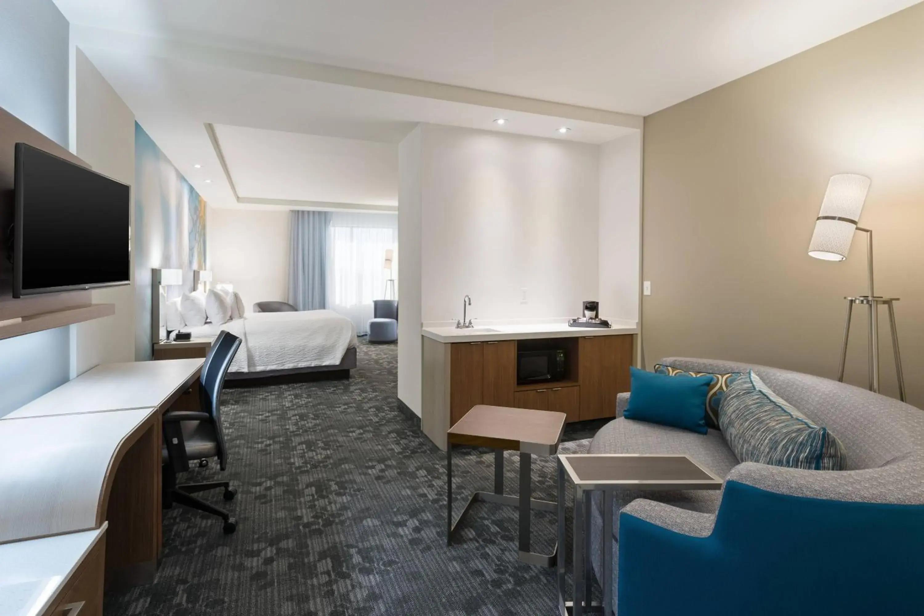 King Suite in Courtyard by Marriott Houston Katy Mills King Suite in Courtyard by Marriott Houston Katy Mills