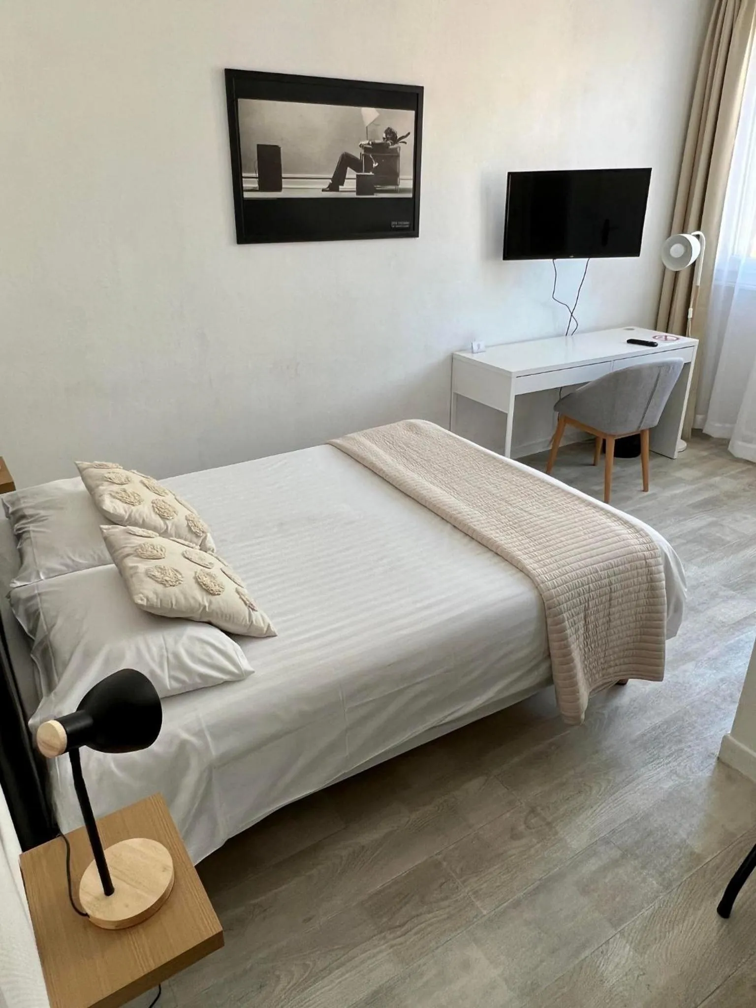 Photo of the whole room, Bed in Hotel Joly