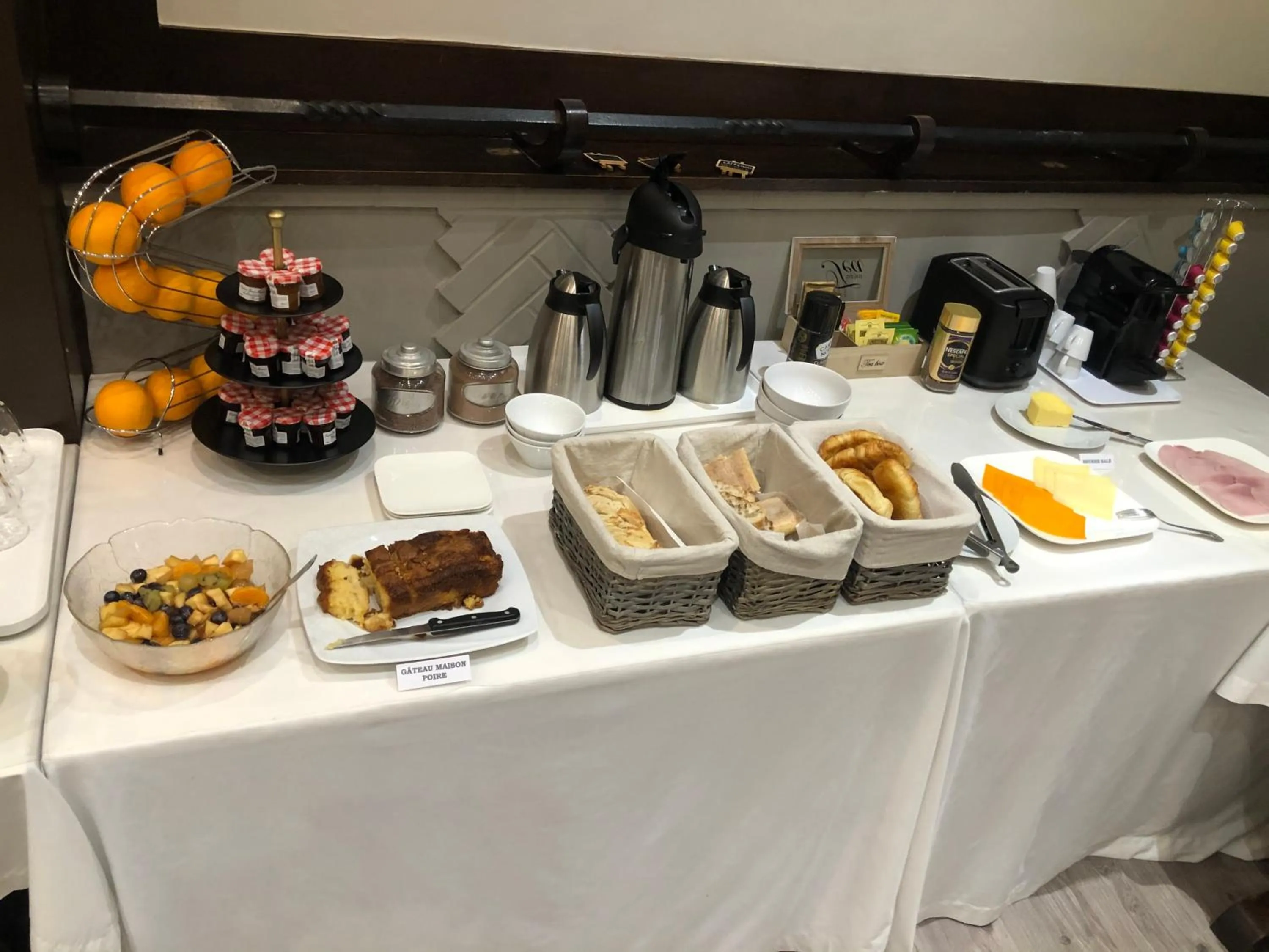 Breakfast in Hotel Joly