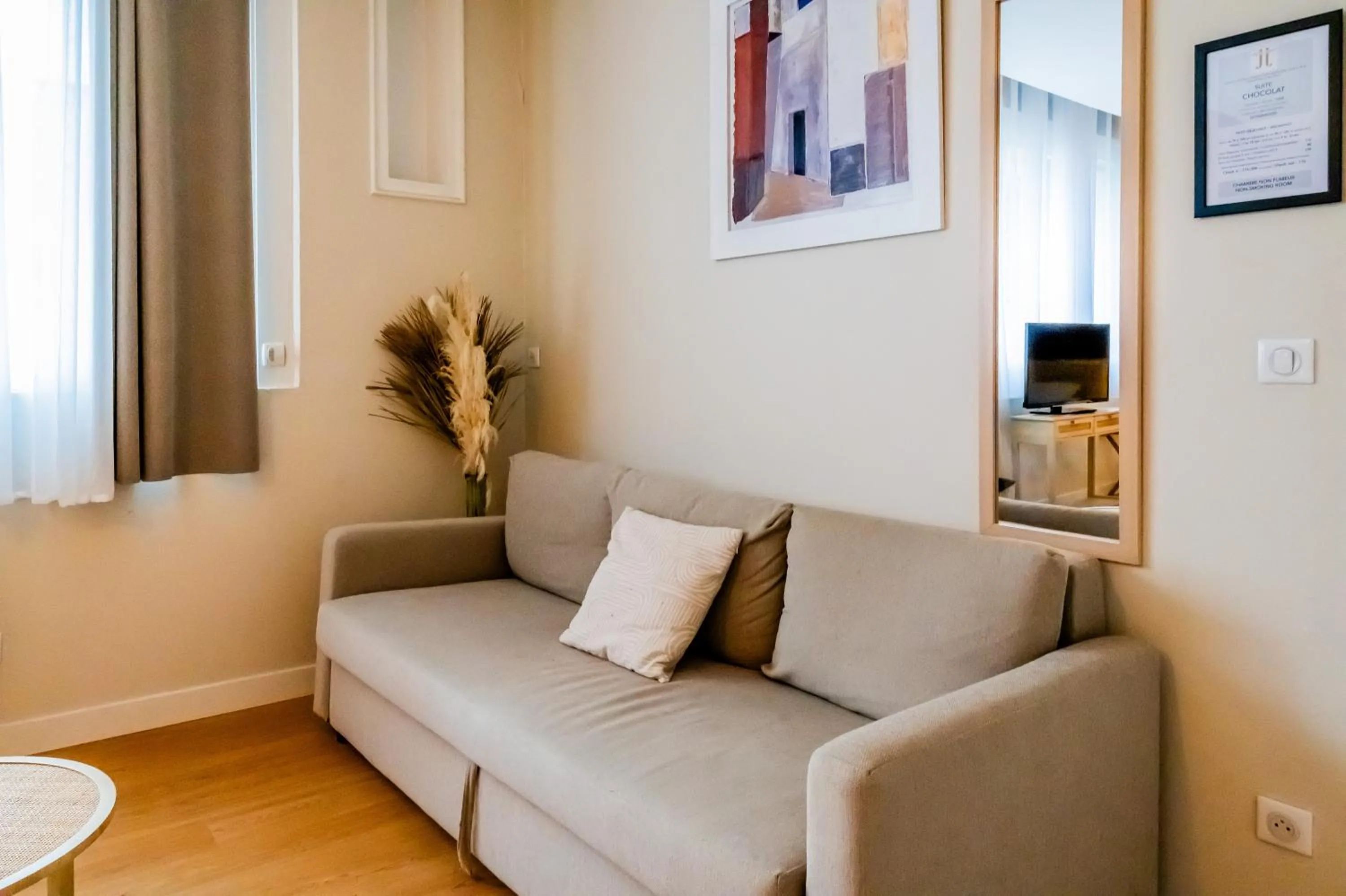 TV and multimedia in Hotel Joly