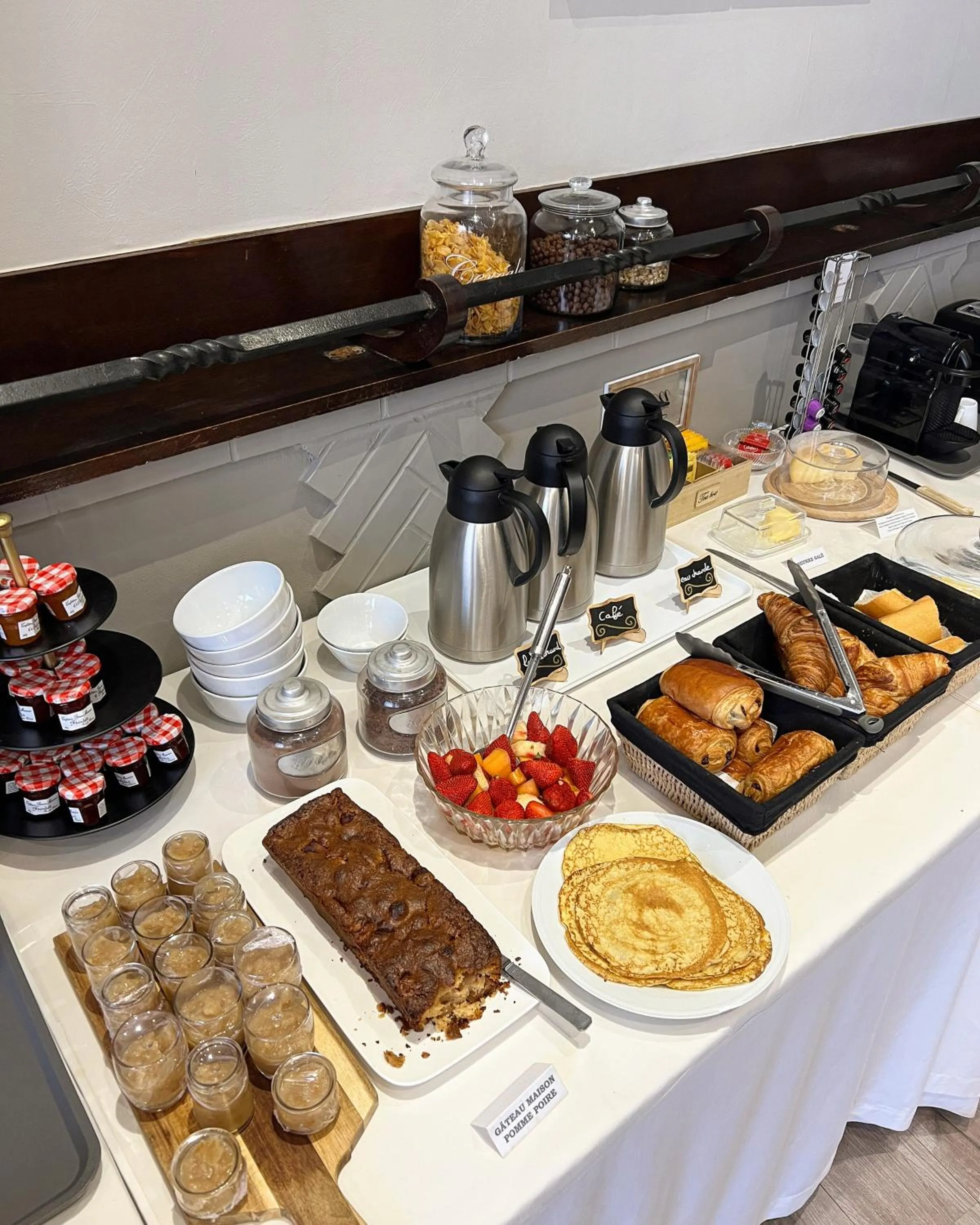Coffee/tea facilities in Hotel Joly