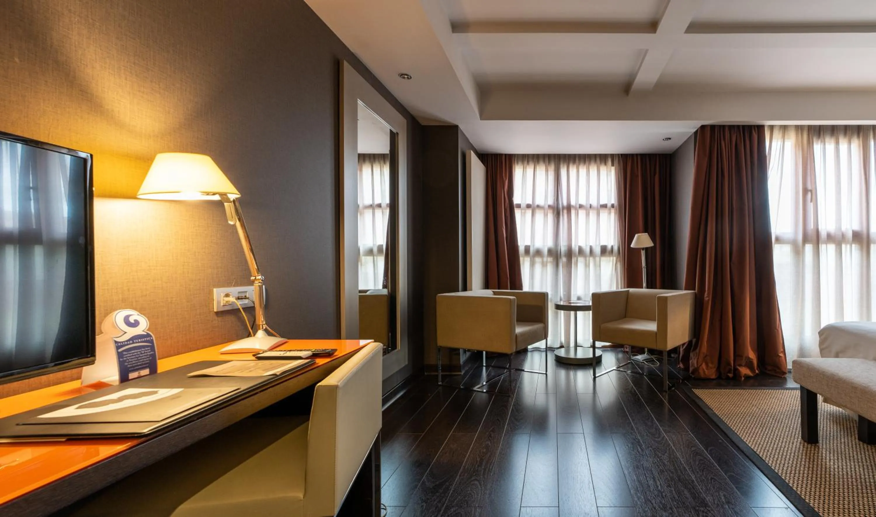 Bedroom in Hotel La Trufa Negra