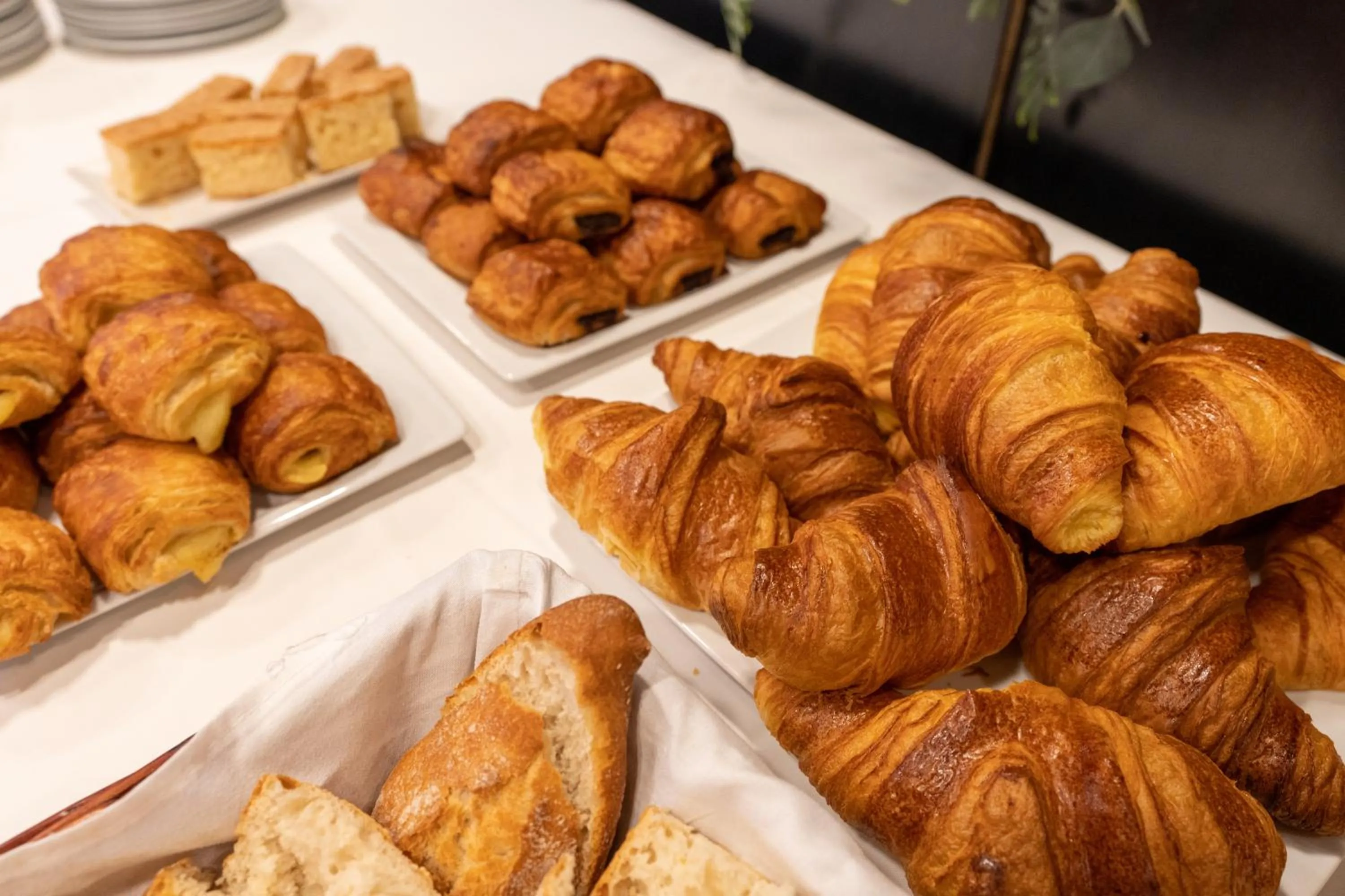 Breakfast in Hotel La Trufa Negra