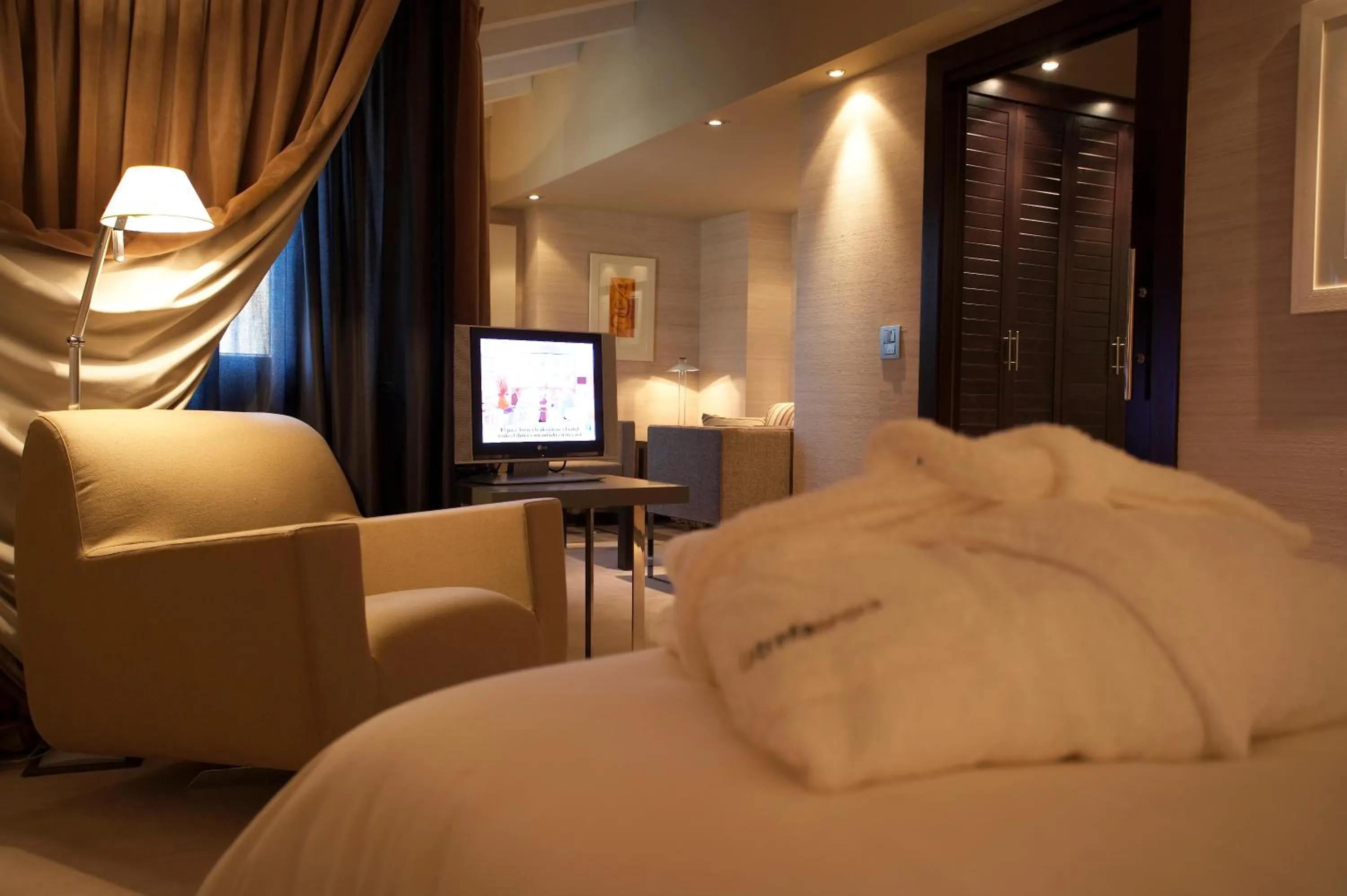 Photo of the whole room, Bed in Hotel La Trufa Negra