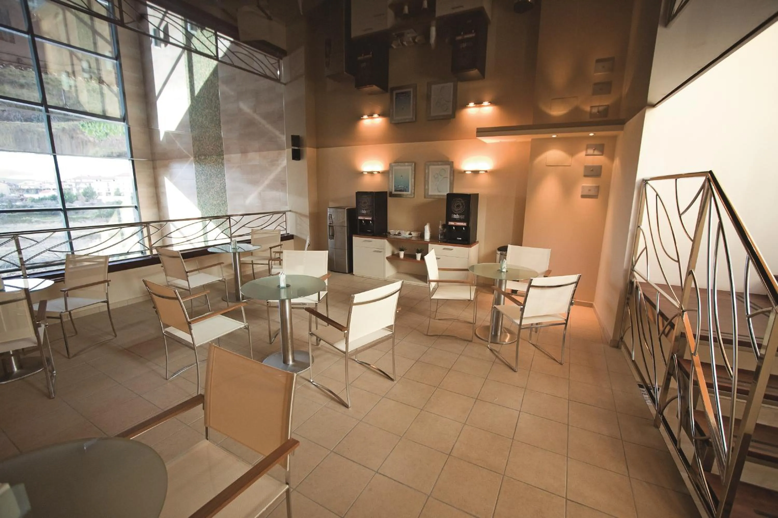 Restaurant/places to eat in Hotel La Trufa Negra