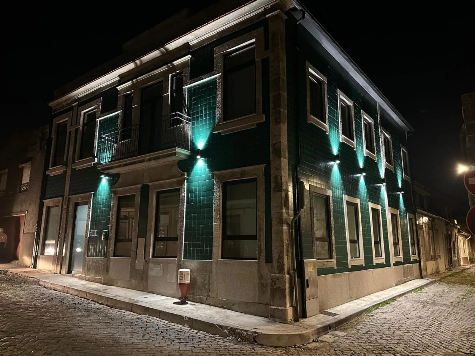 Property building in Oporto Station Hostel & Rooms
