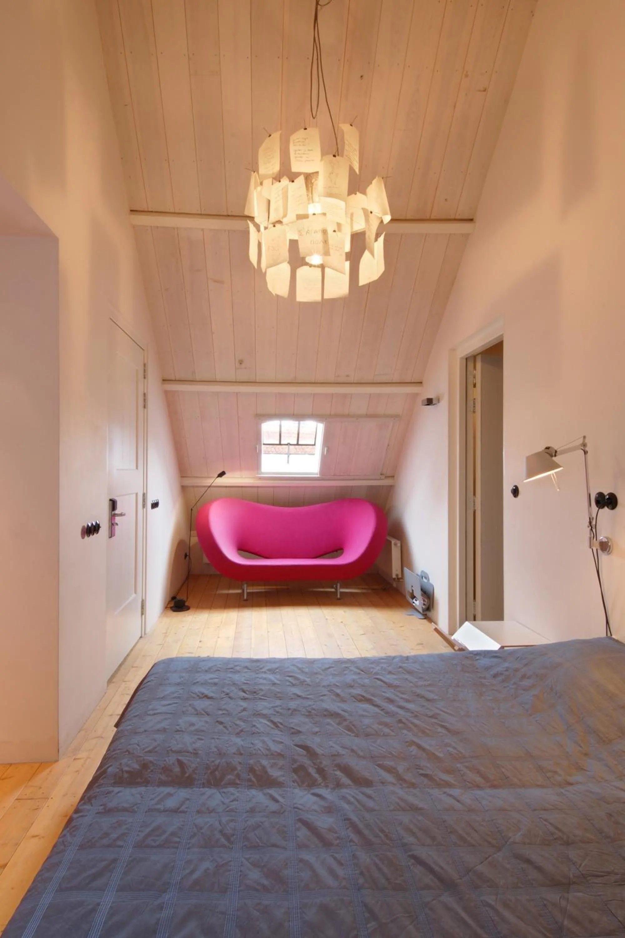 Shower, Bed in Restaurant Hotel Buitenlust