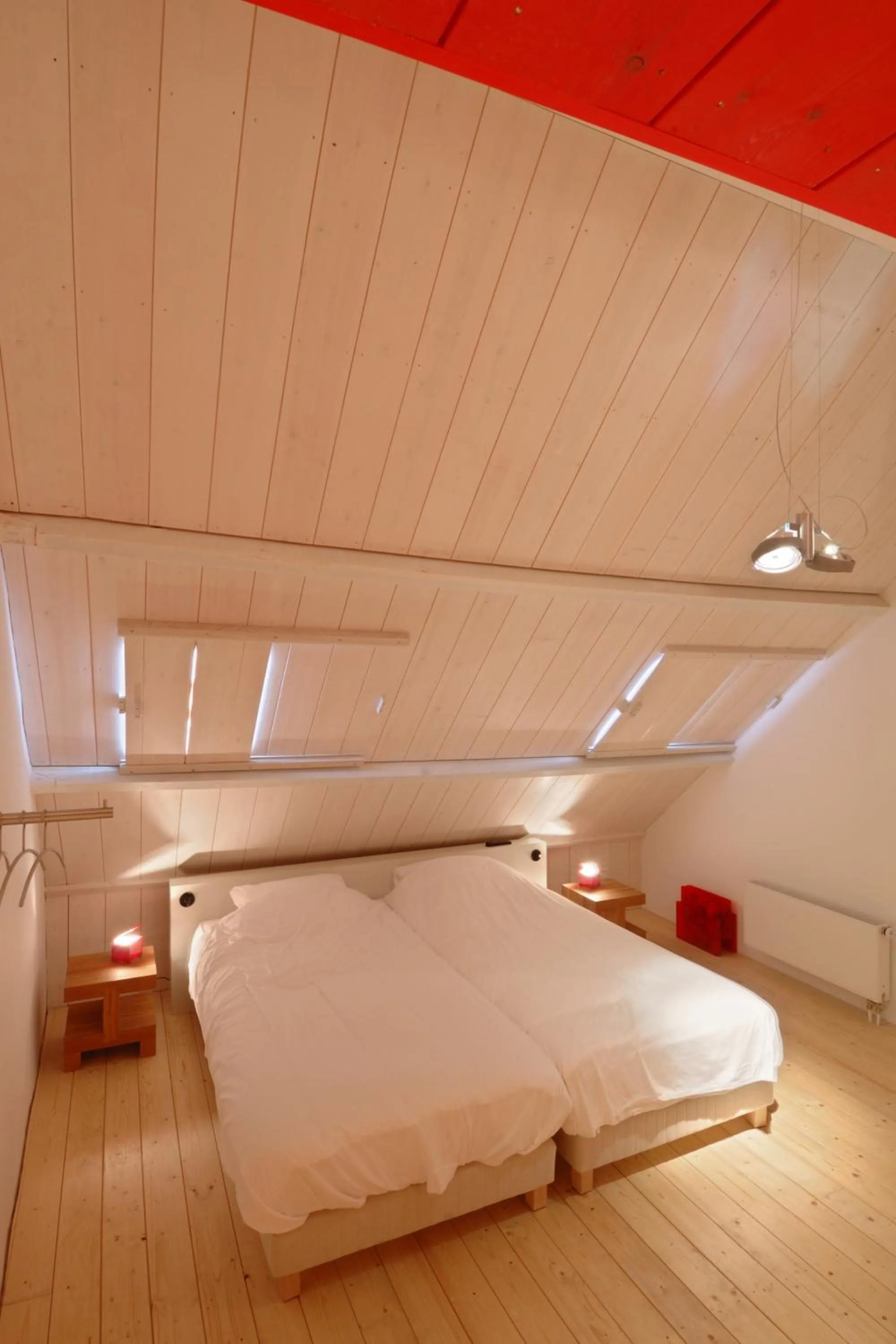 Shower, Bed in Restaurant Hotel Buitenlust