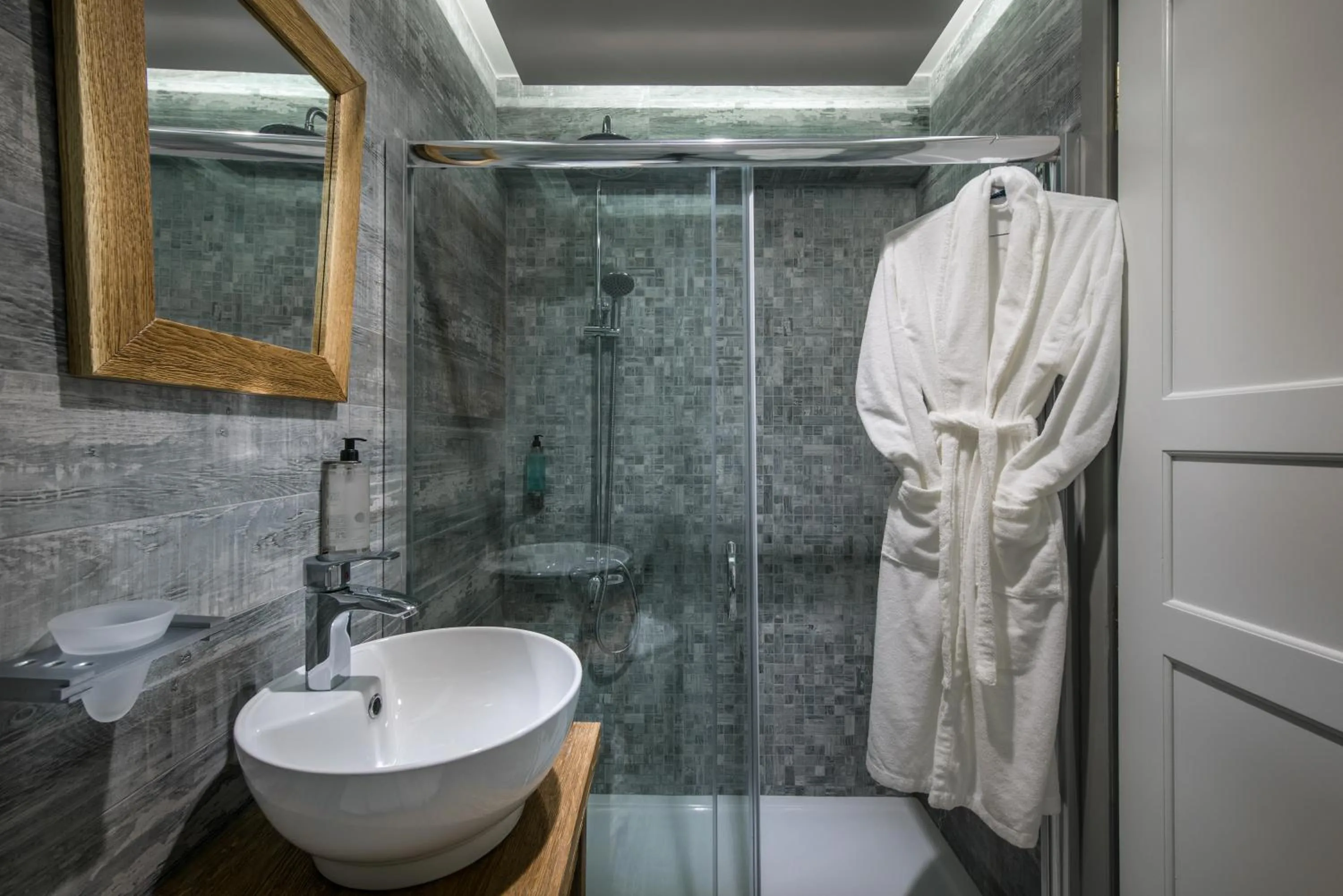 Bathroom in Omiros Boutique Hotel (Adults Only)