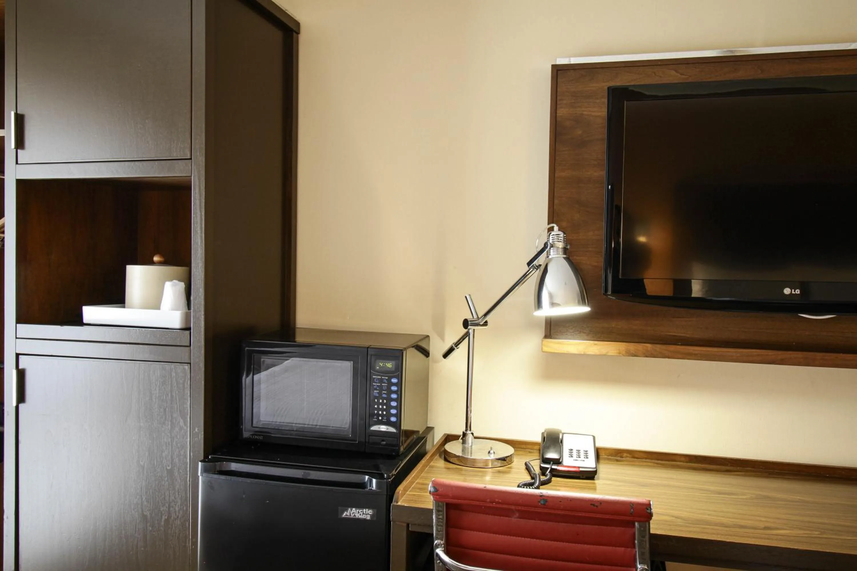 Waterloo Suites Hotel