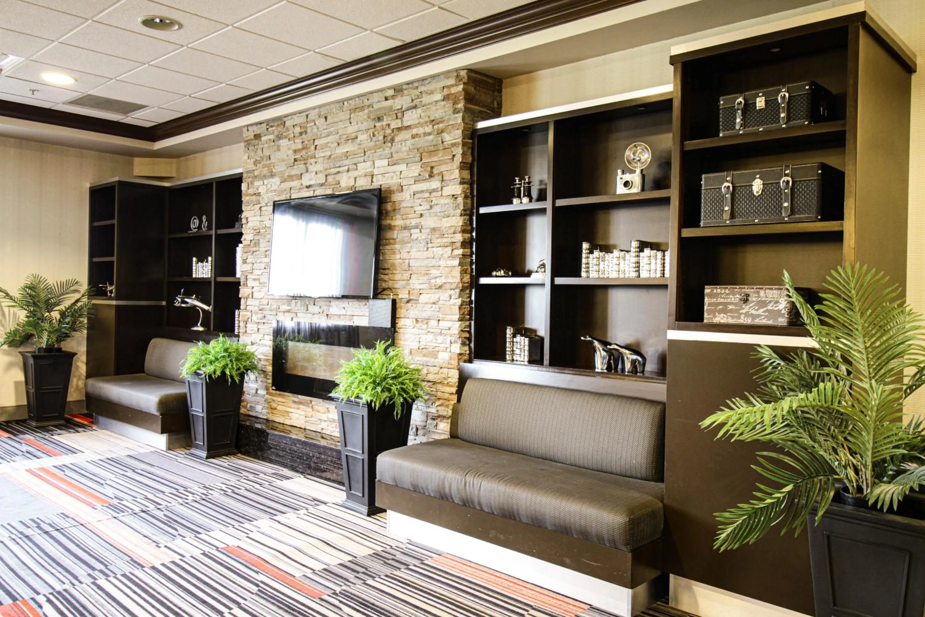 Waterloo Suites Hotel