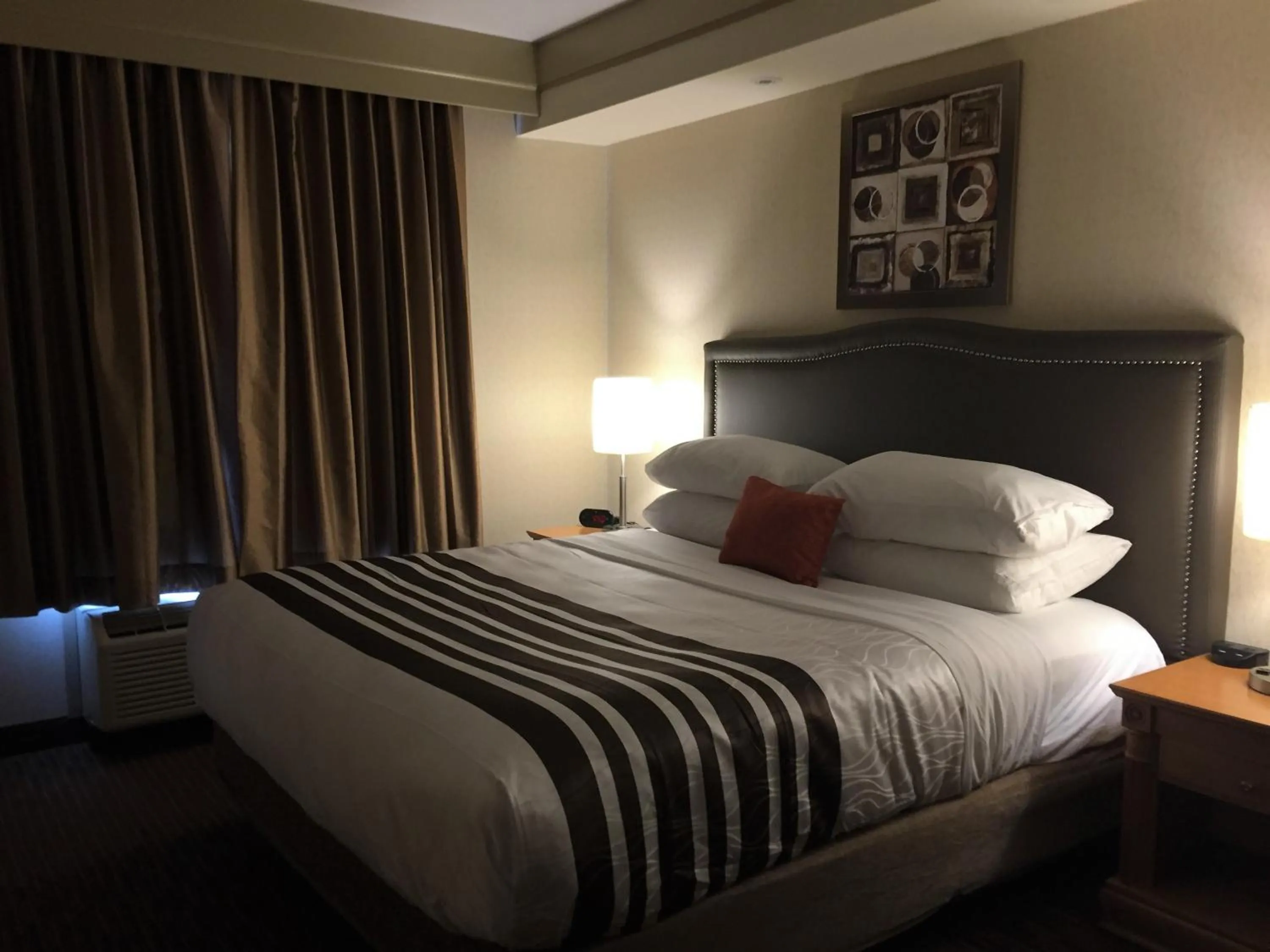 Waterloo Suites Hotel